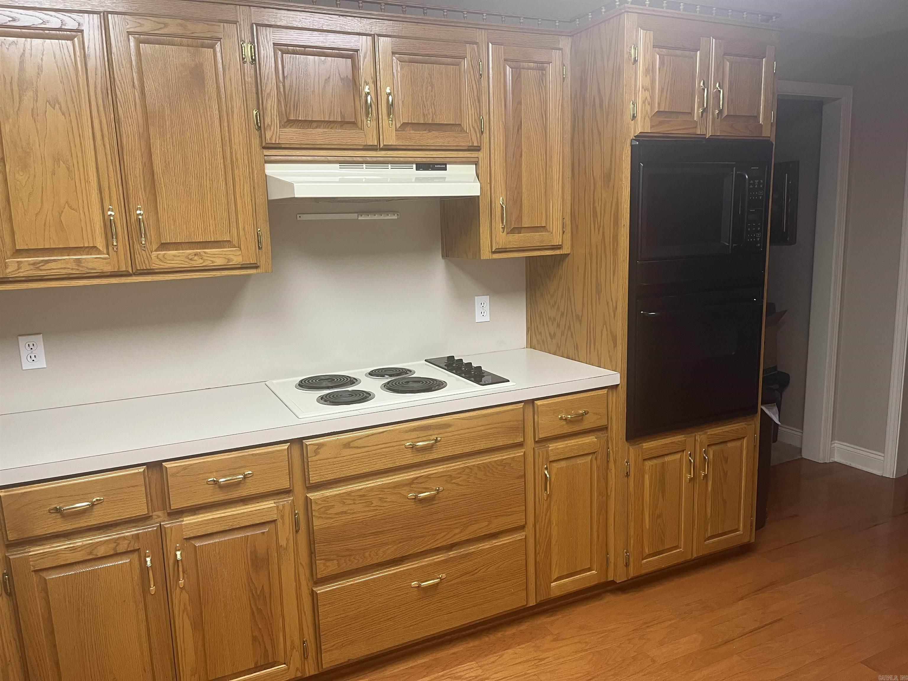 SADDLETOP - Residential