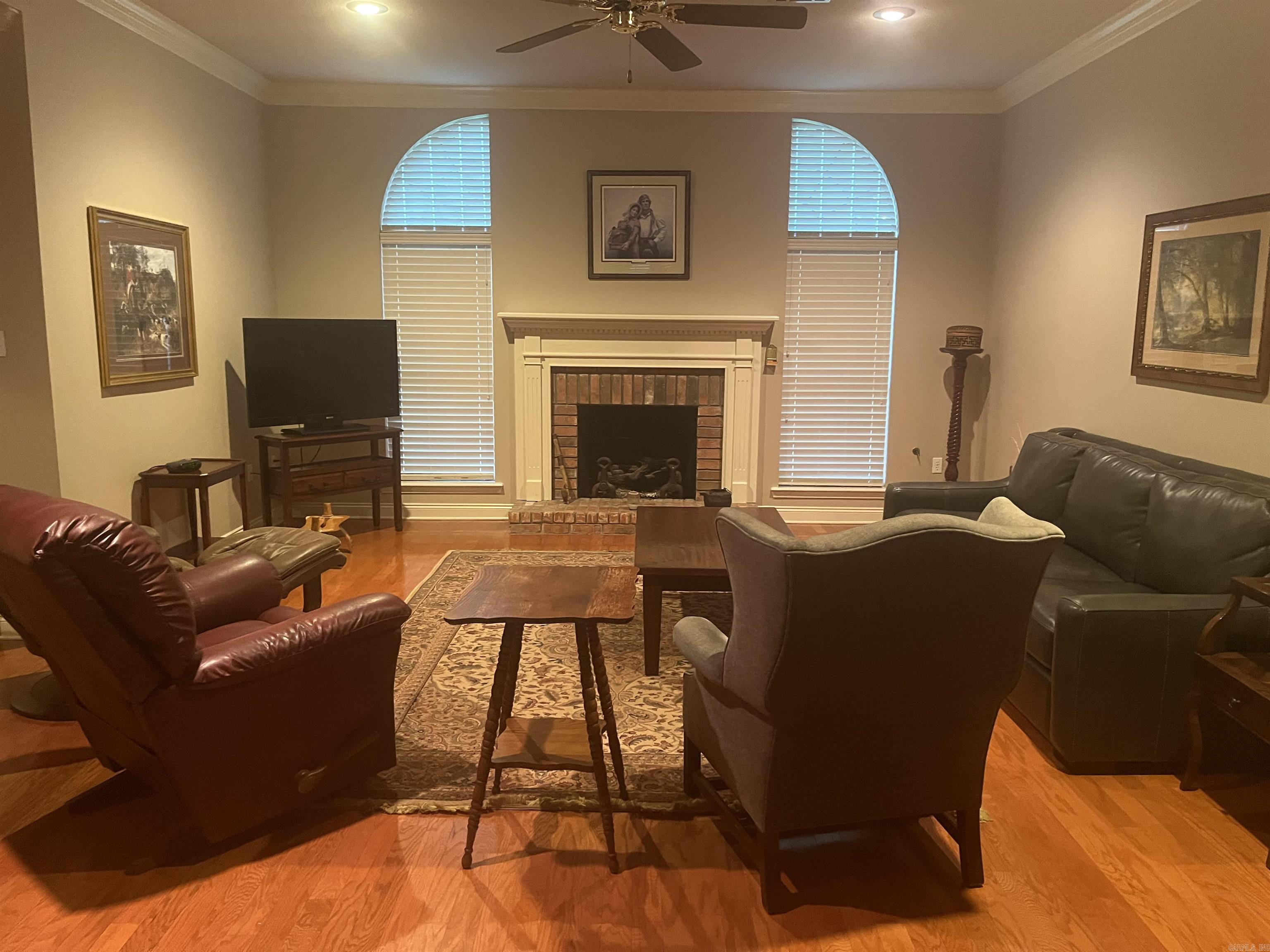 SADDLETOP - Residential