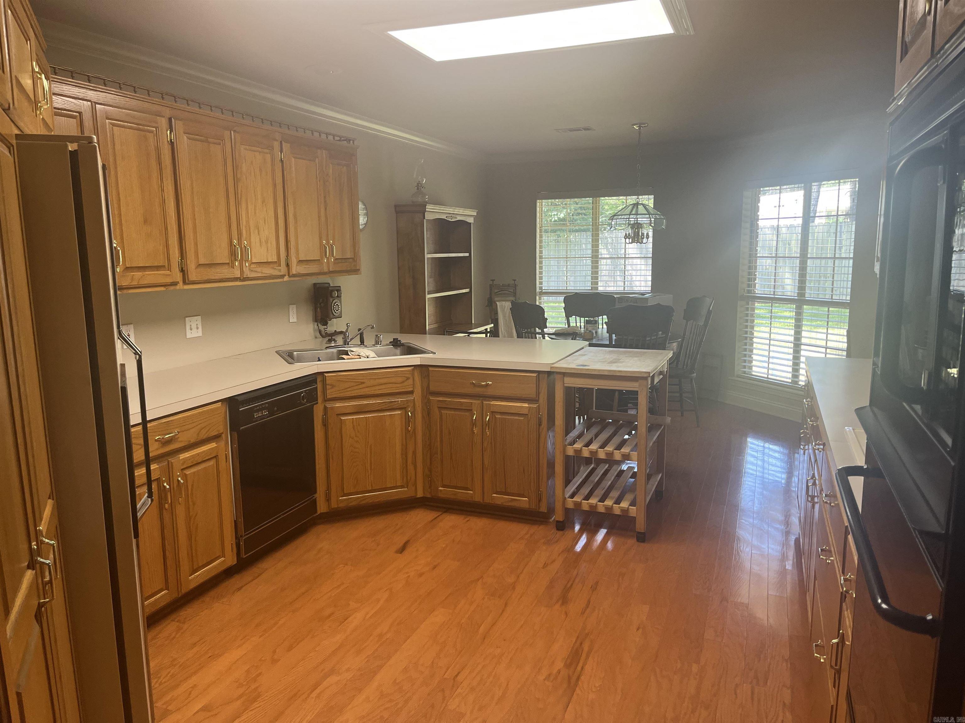 SADDLETOP - Residential