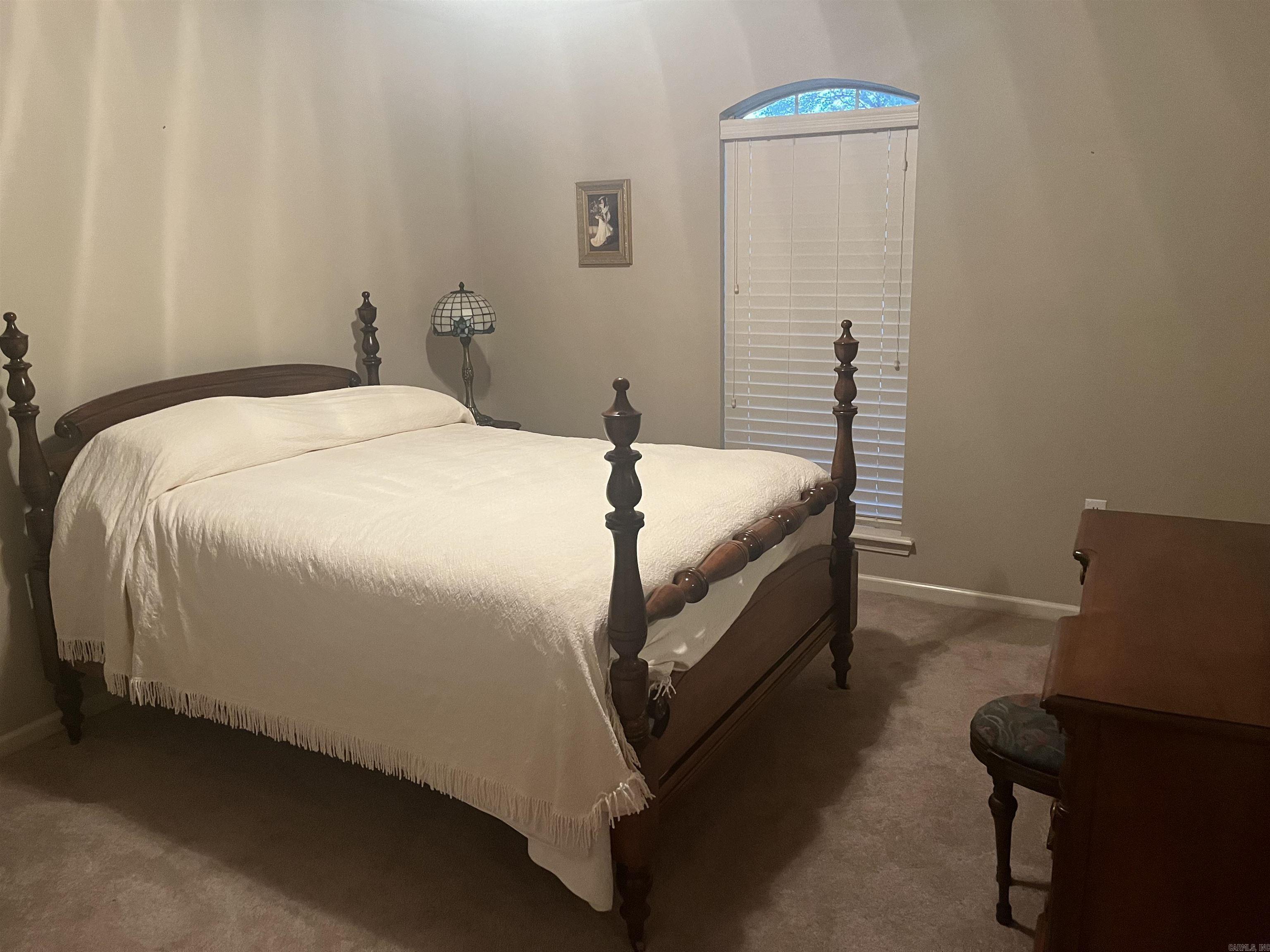 SADDLETOP - Residential