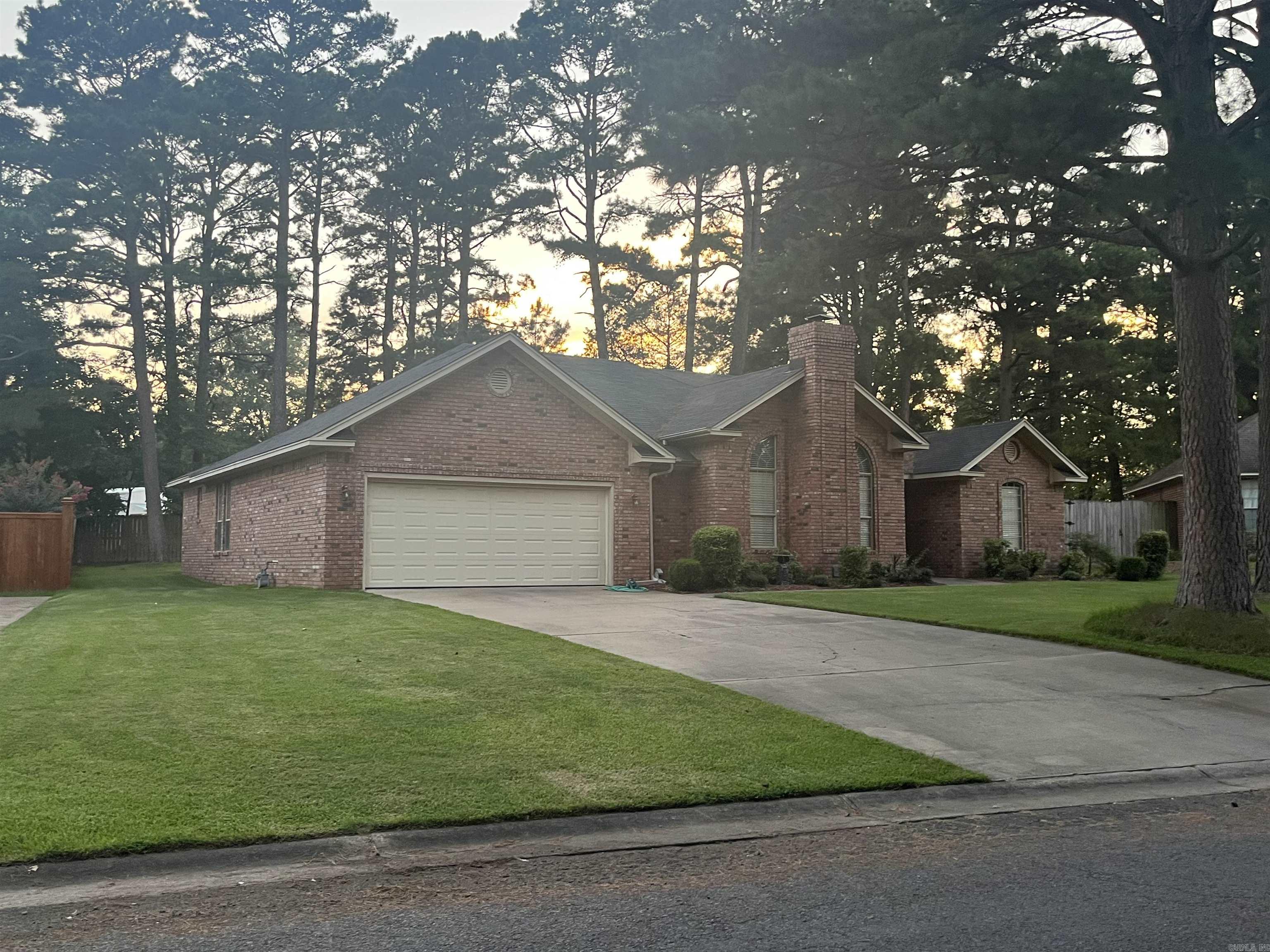 SADDLETOP - Residential