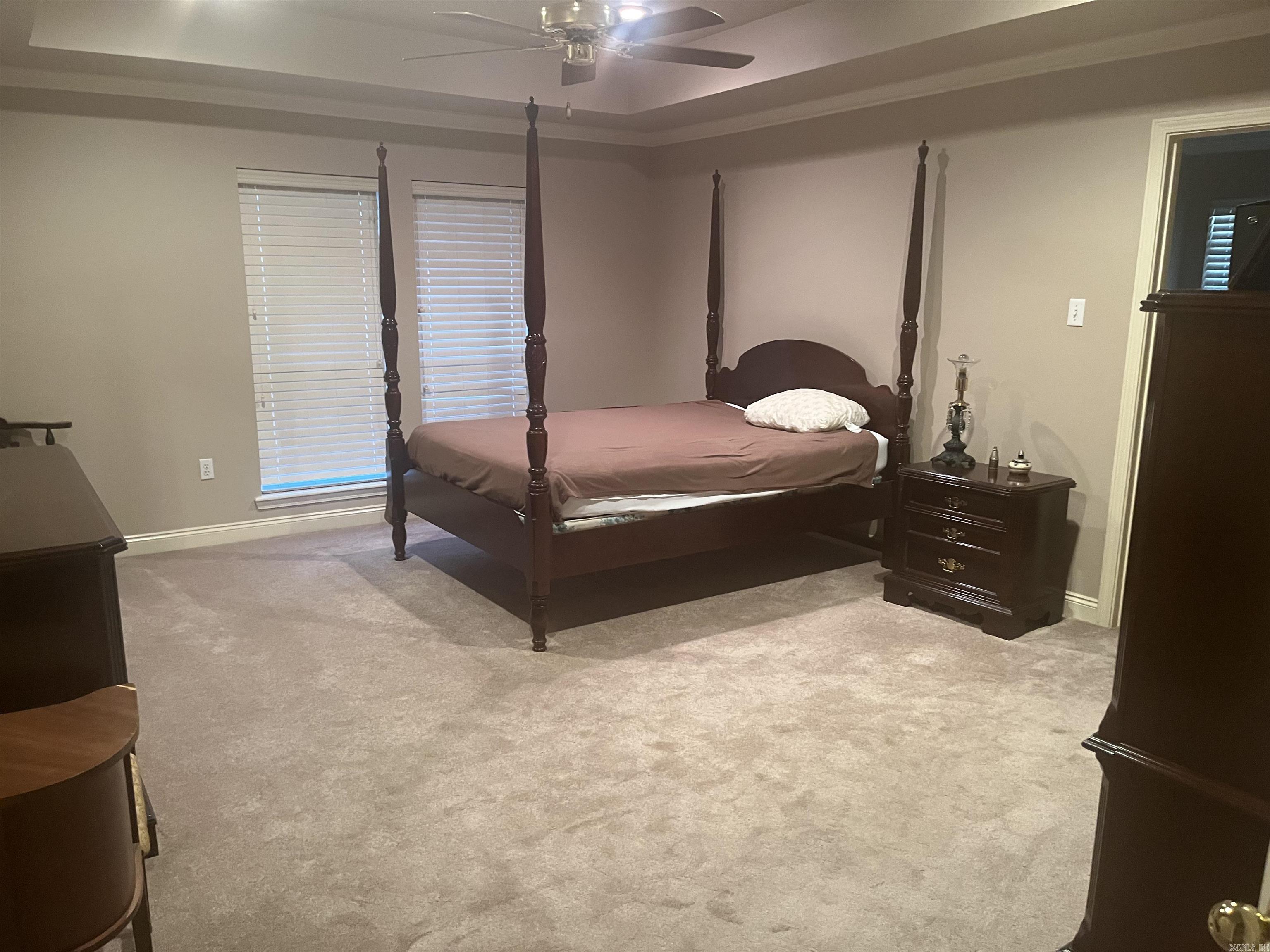 SADDLETOP - Residential