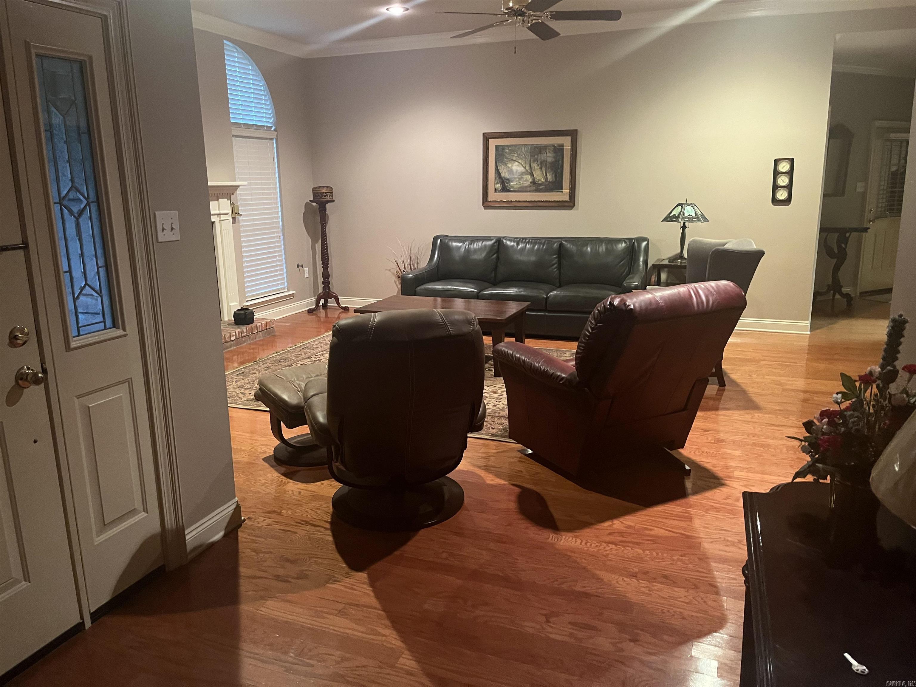 SADDLETOP - Residential