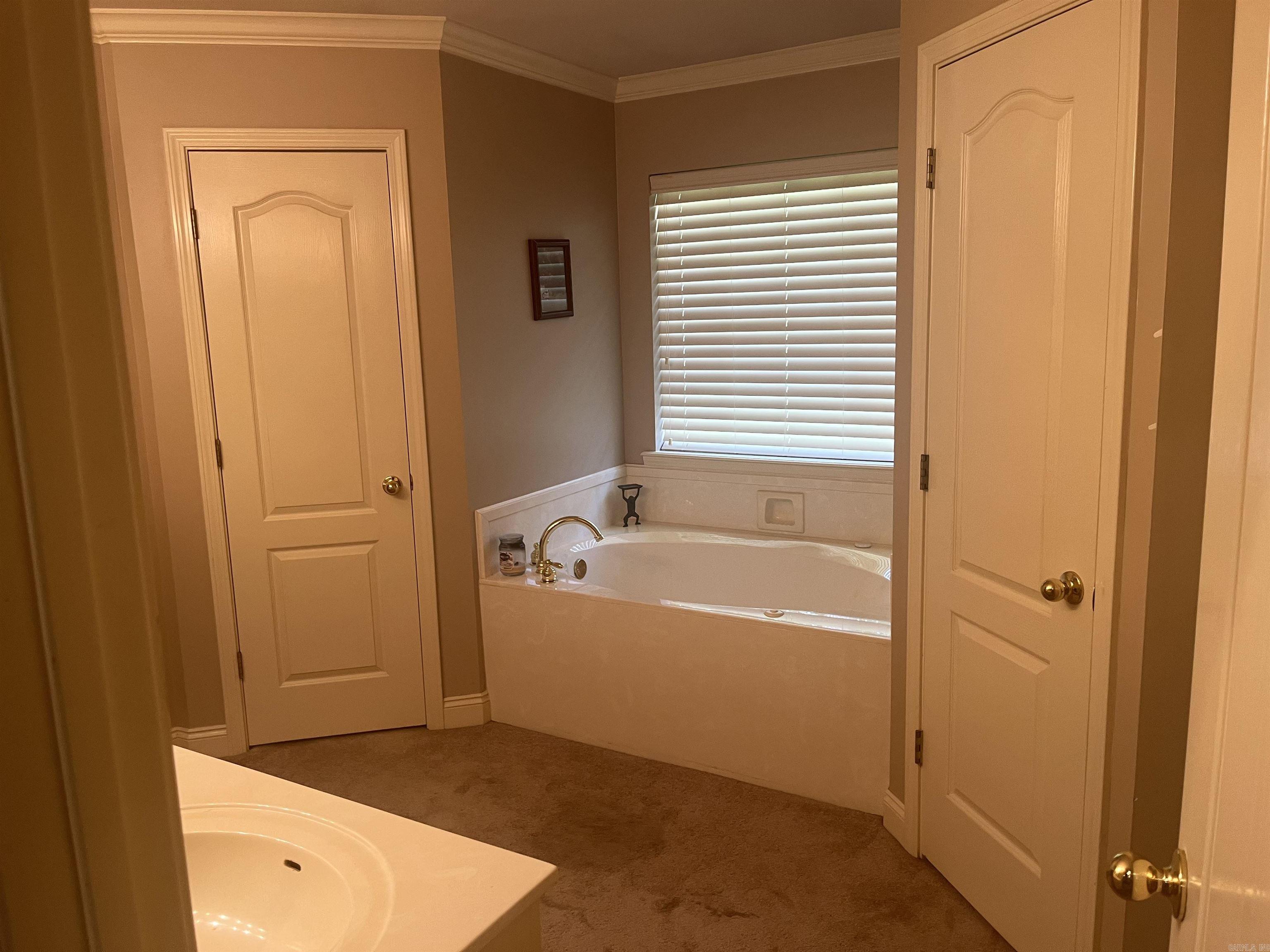 SADDLETOP - Residential