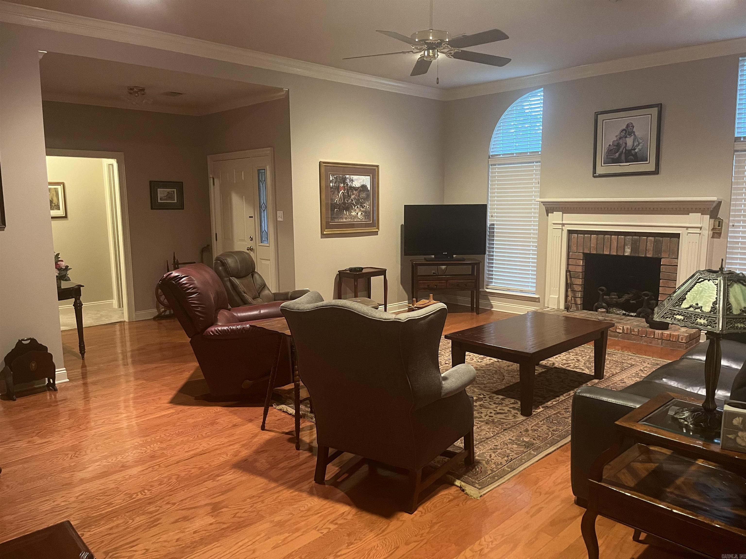 SADDLETOP - Residential