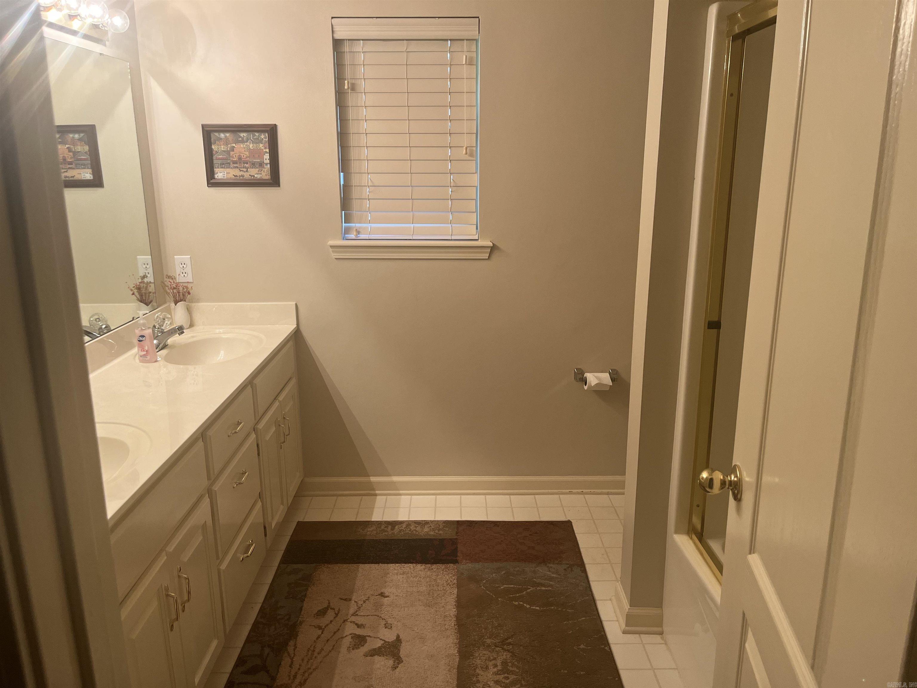 SADDLETOP - Residential