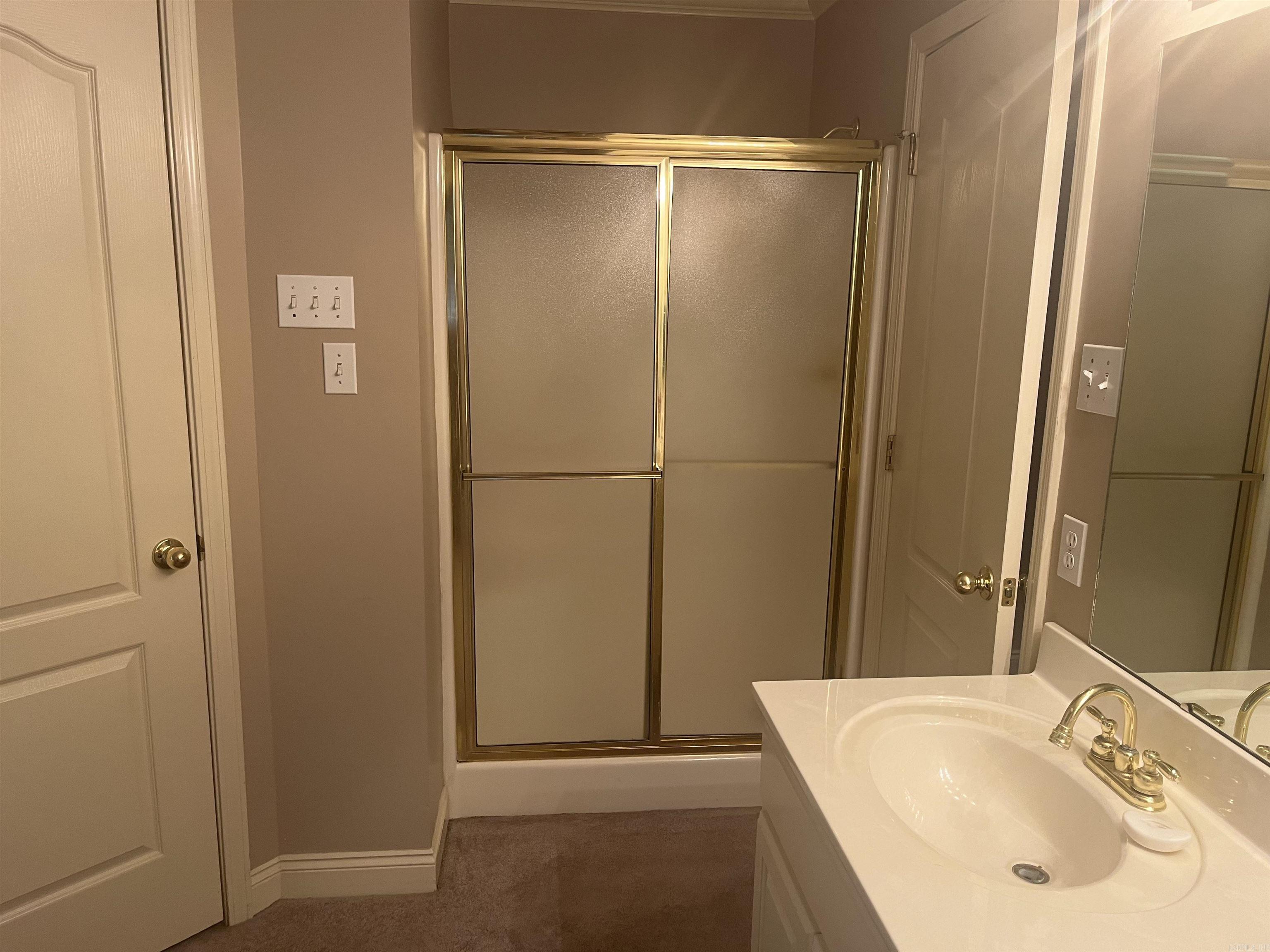 SADDLETOP - Residential