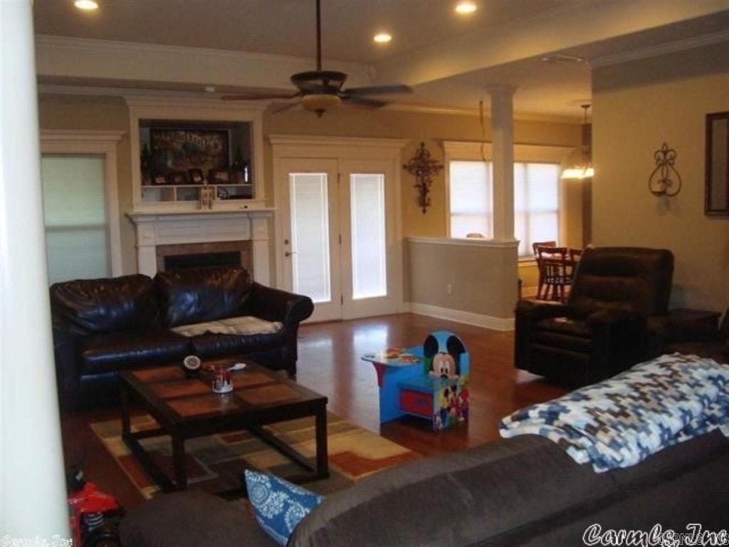 Derden Estates - Residential Lease