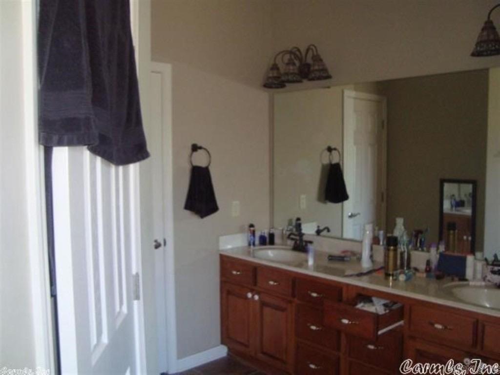 Derden Estates - Residential Lease