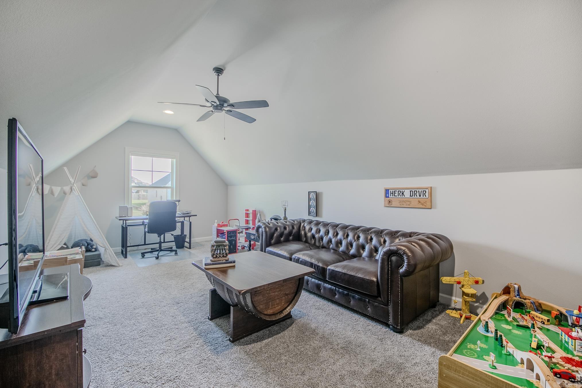 Creekside - Residential Lease