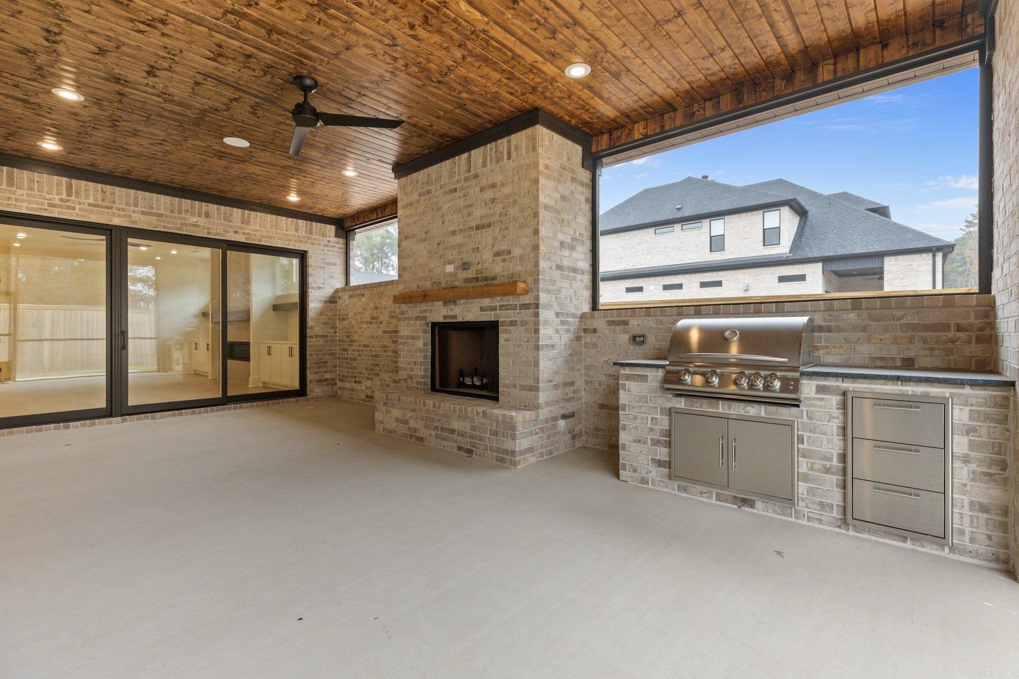 CHENAL VALLEY MEREVILLE PLACE - Residential