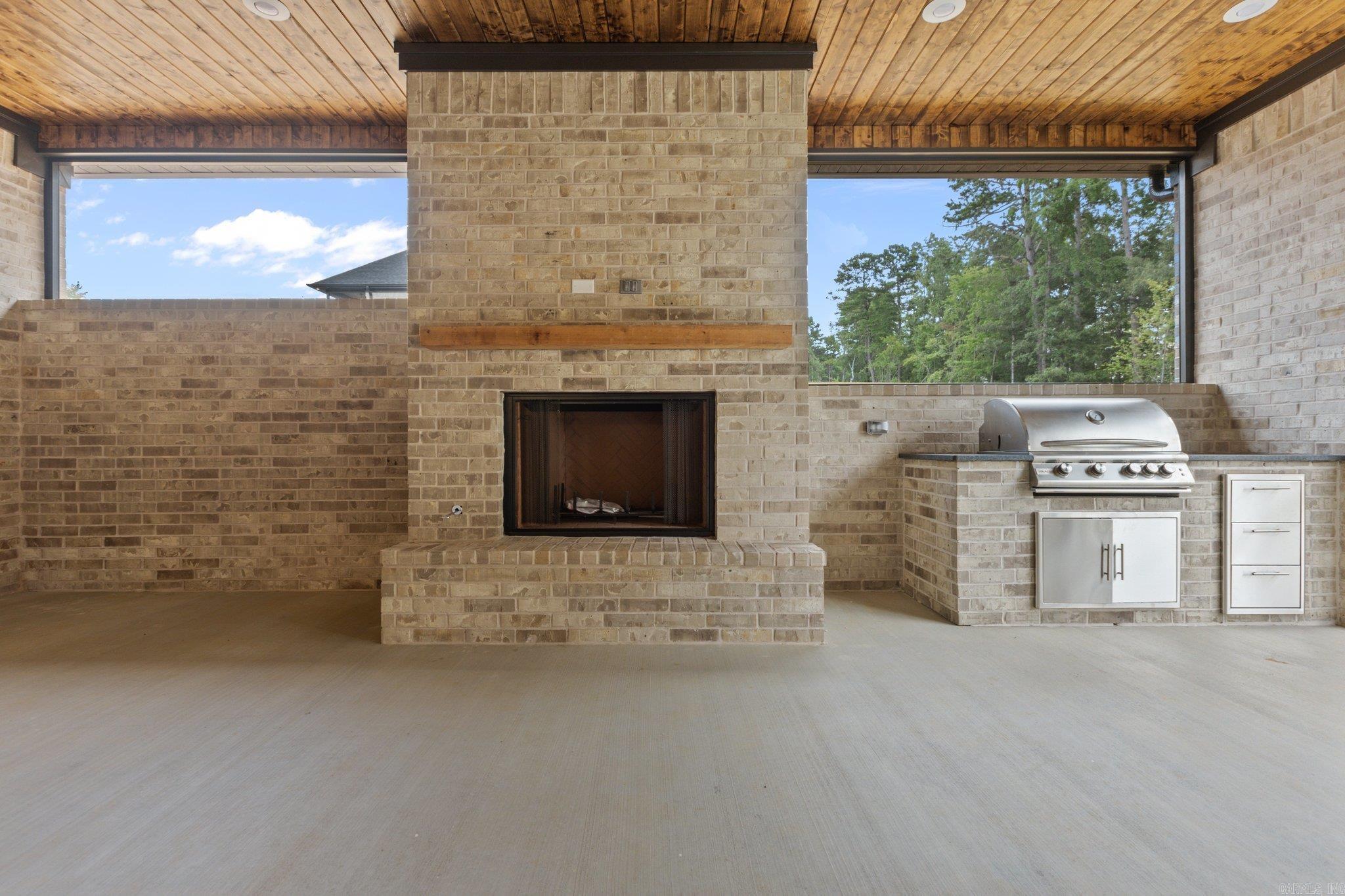 CHENAL VALLEY MEREVILLE PLACE - Residential
