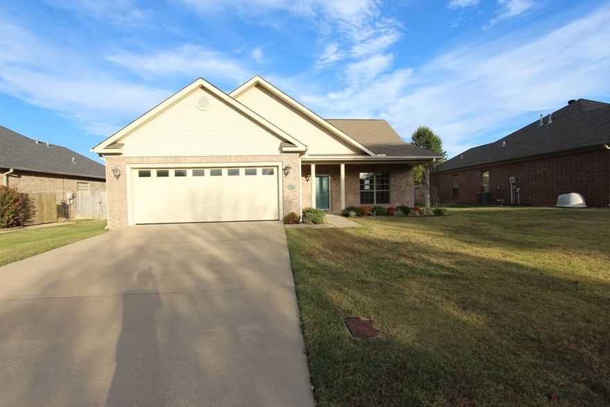 Move-in ready.  This 3-bedroom, 2-bath home is ready for a new owner.  New carpet, new paint, new appliances and so much more.  Call today! This property is eligible under Freddie Mac First Look Initiative good through 11/05/15. Please provide proof of funds or pre-approval letter. Owner Occ. Aff. required with Owner Occ. purchasers. Seller's addendum required with all offers. Both addendums attached in docs.