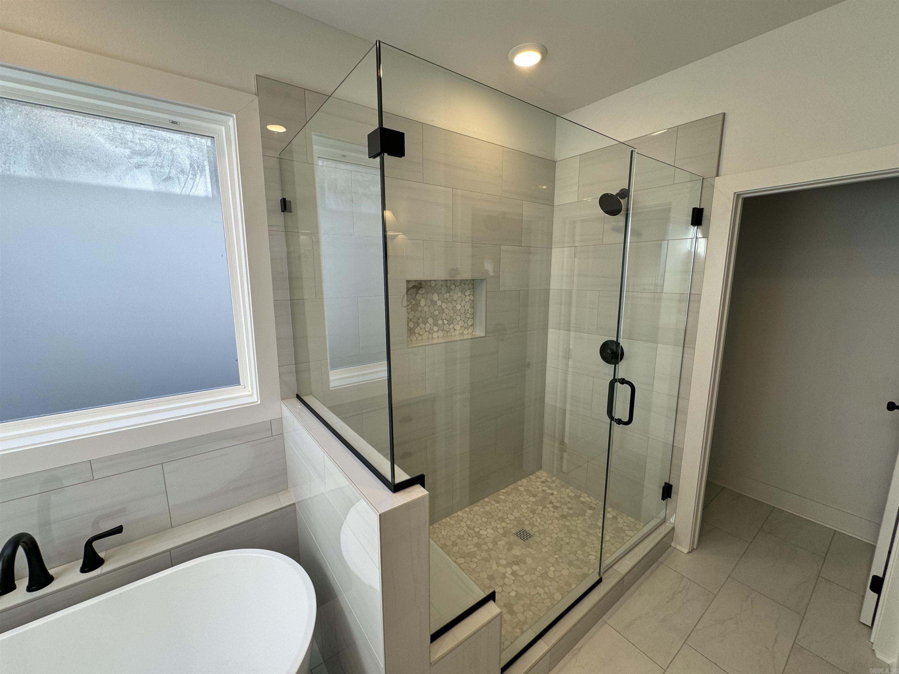 MIDTOWN BRYANT - Residential