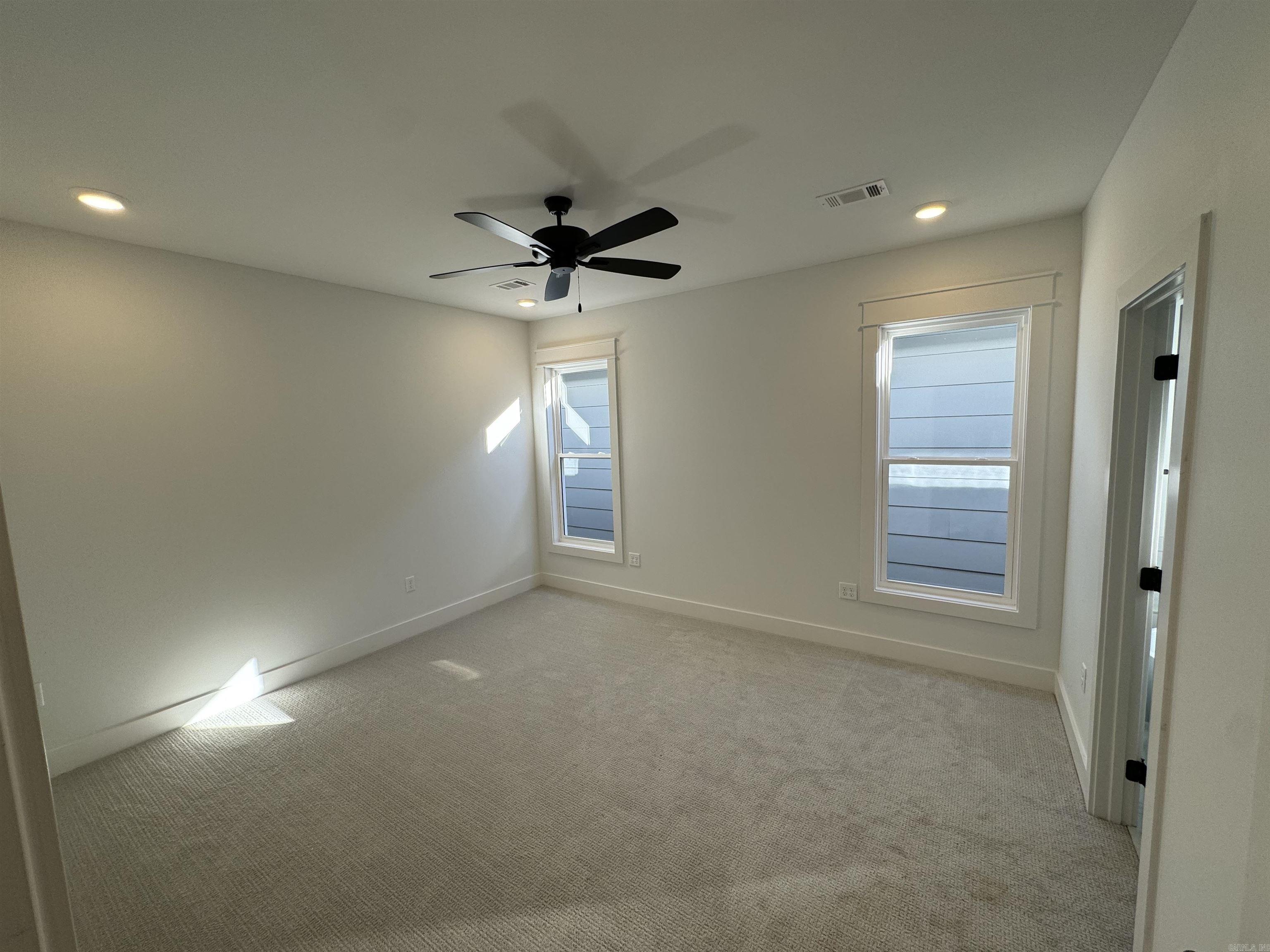 MIDTOWN BRYANT - Residential