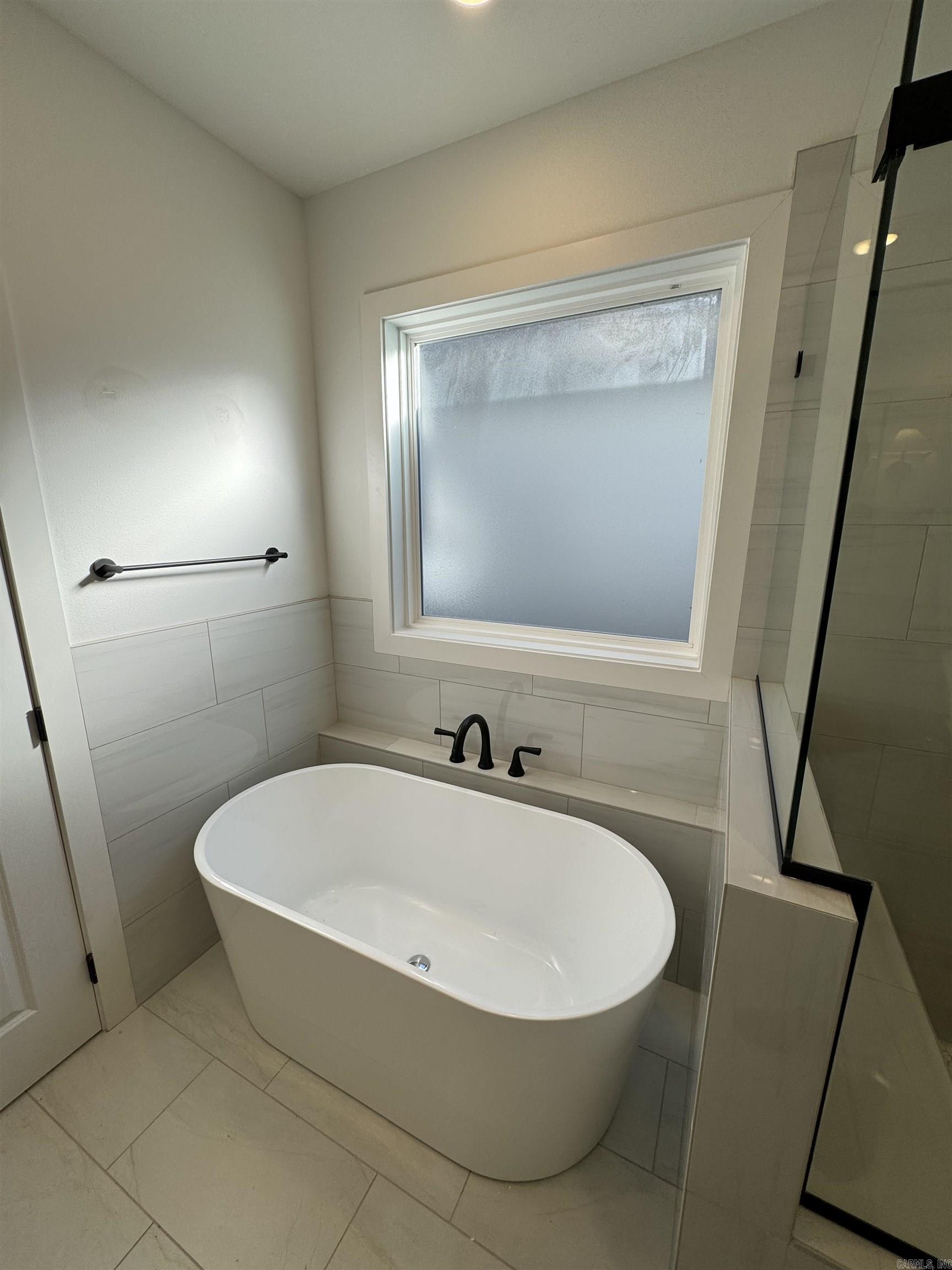 MIDTOWN BRYANT - Residential