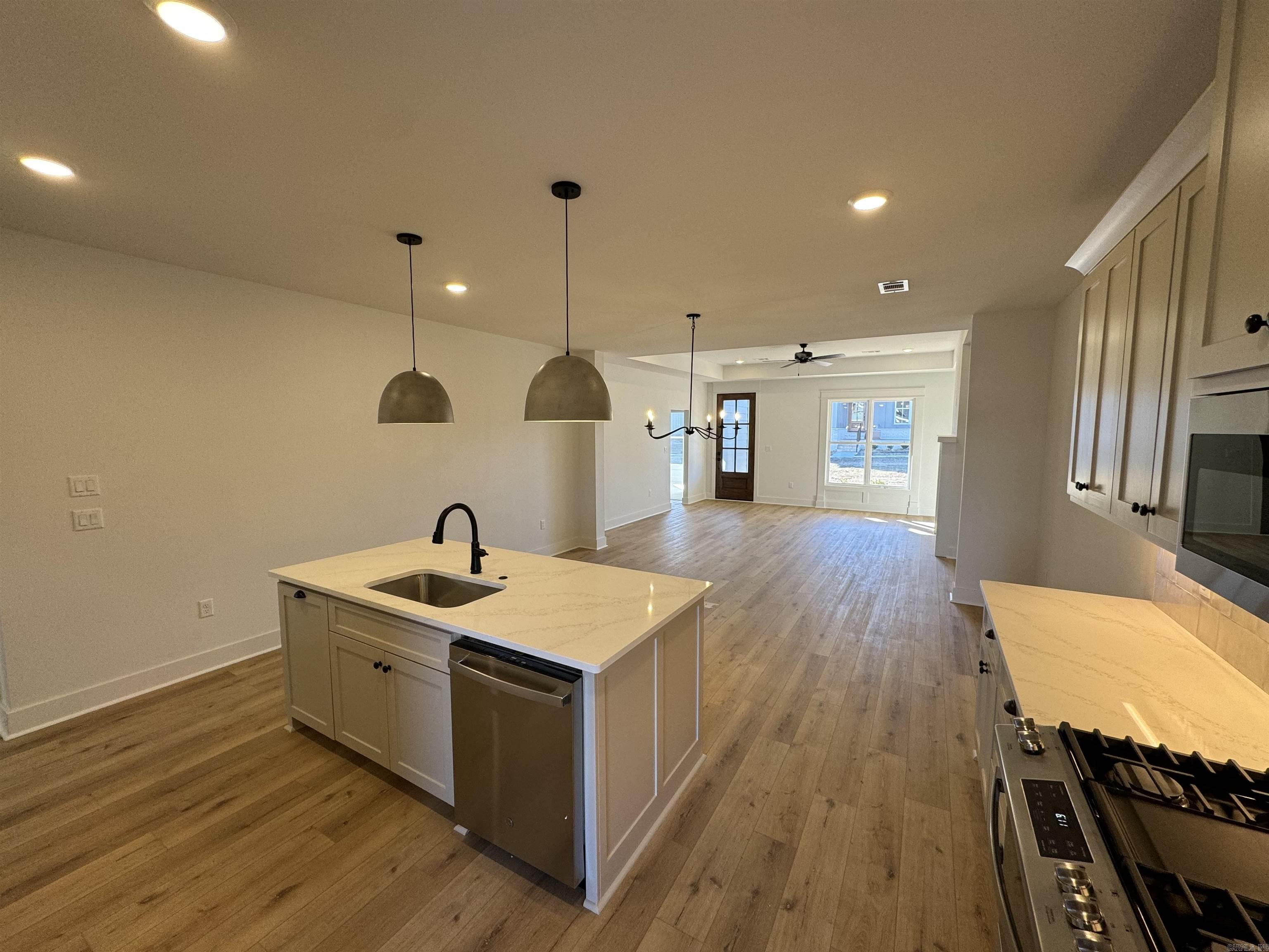 MIDTOWN BRYANT - Residential