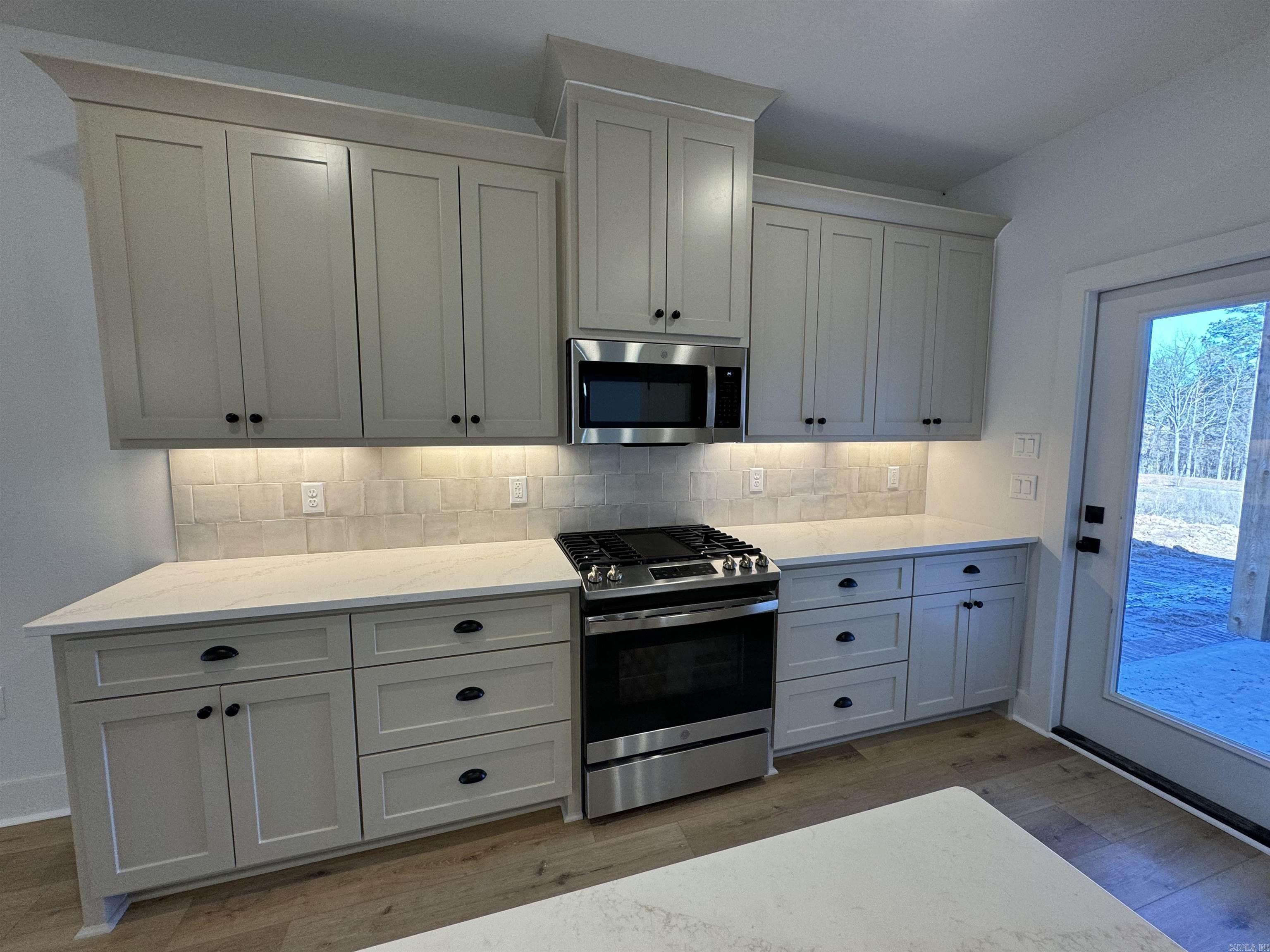 MIDTOWN BRYANT - Residential