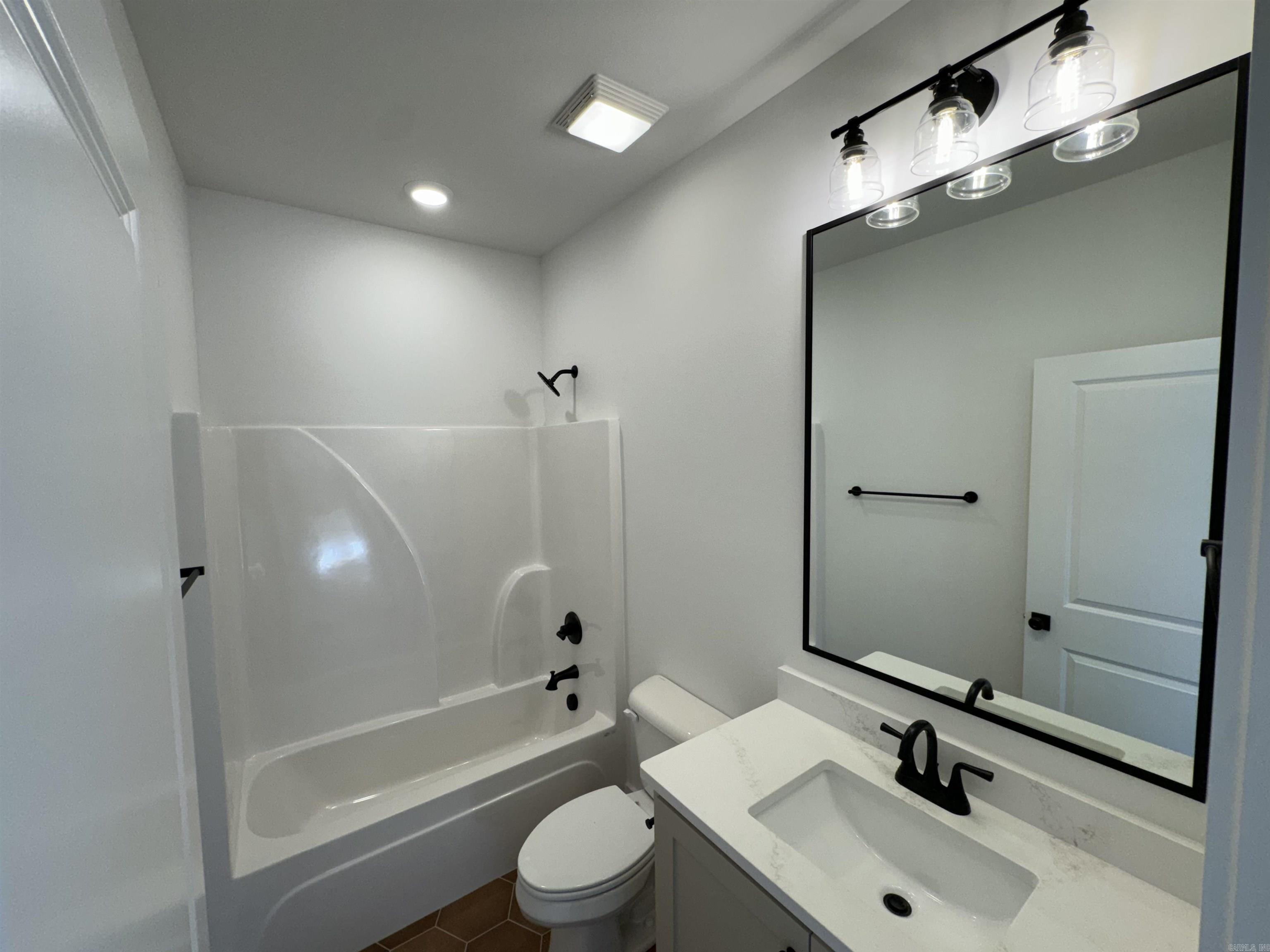 MIDTOWN BRYANT - Residential