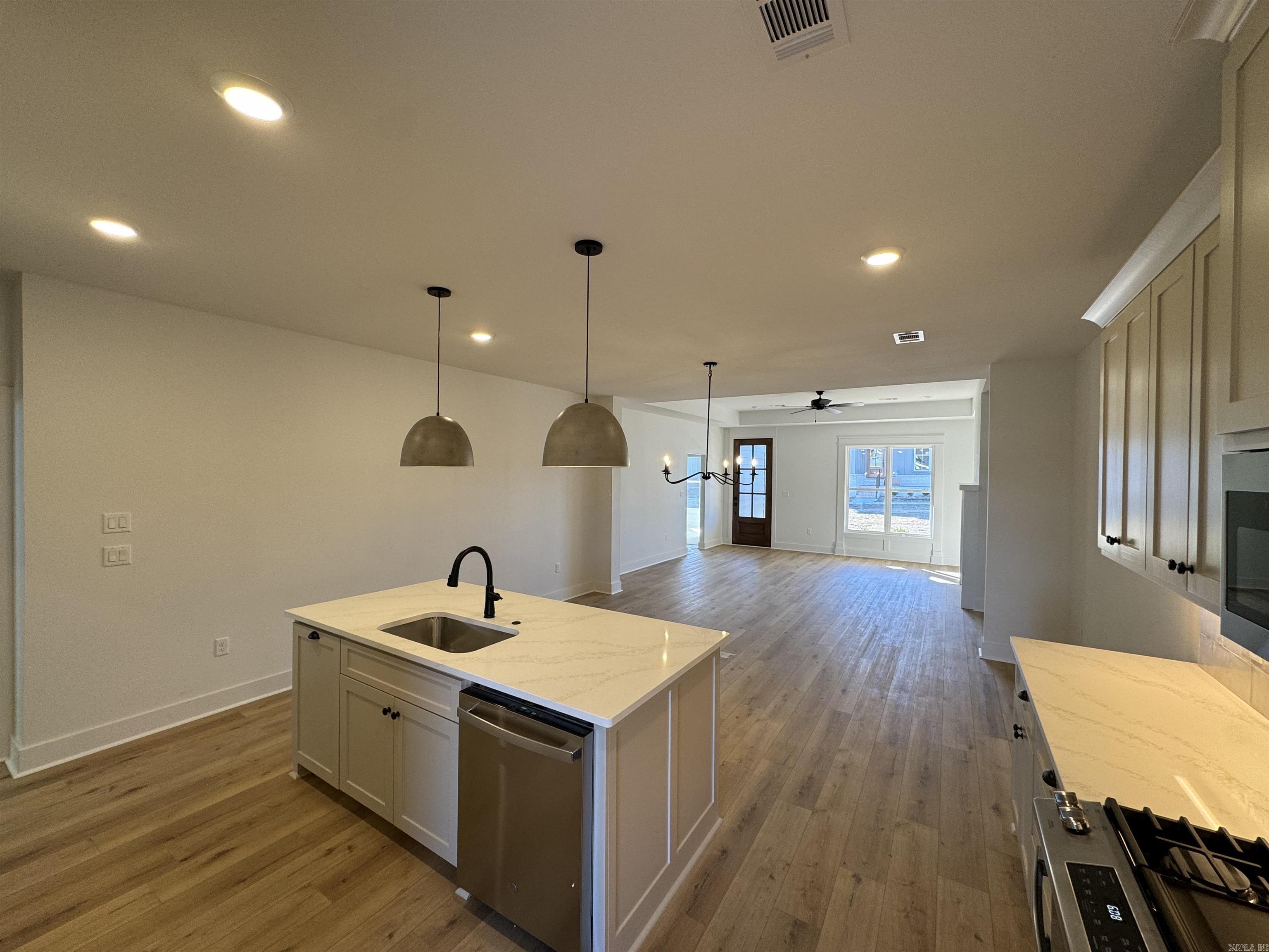 MIDTOWN BRYANT - Residential