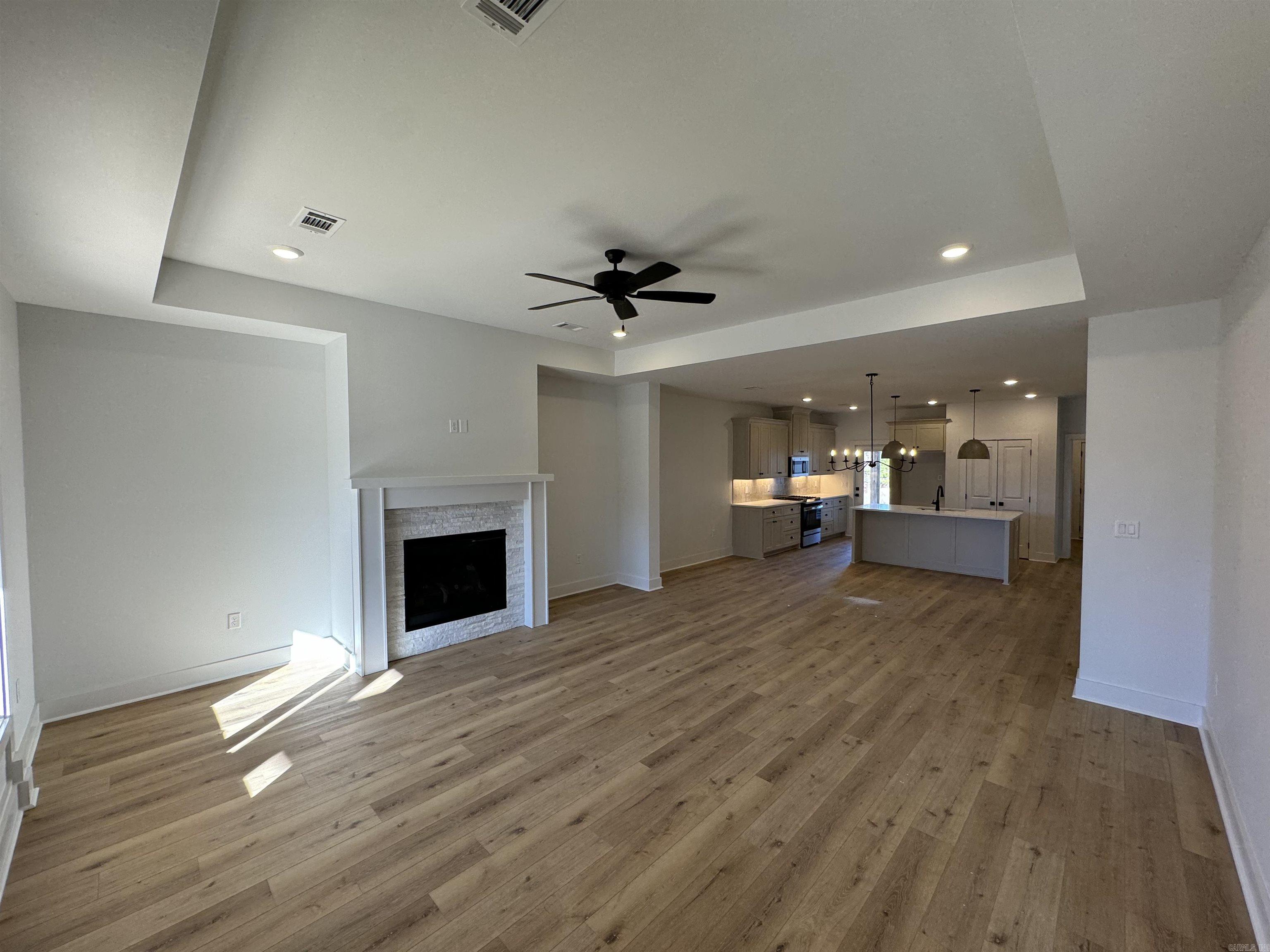 MIDTOWN BRYANT - Residential