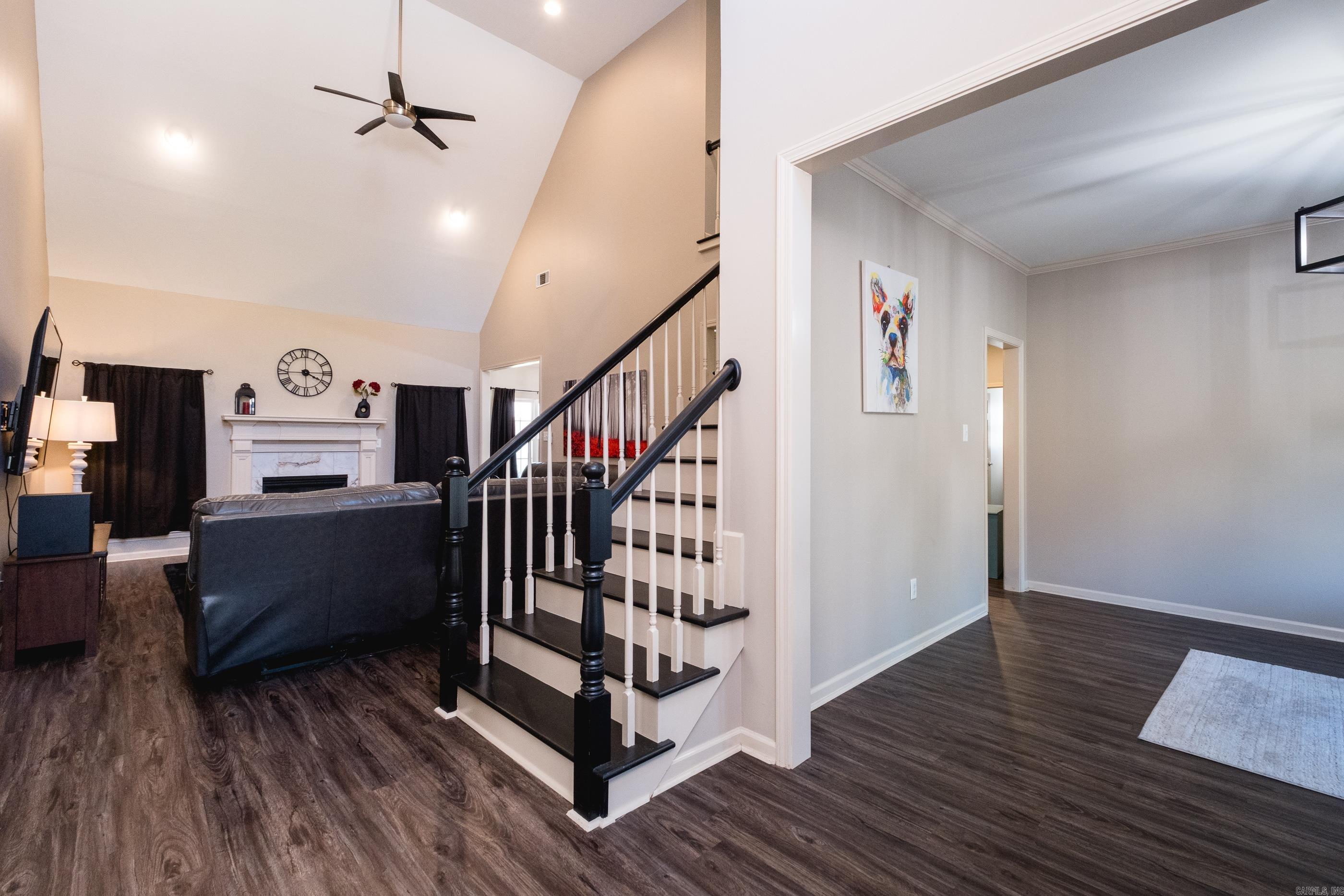 HURRICANE LAKE EST - Residential