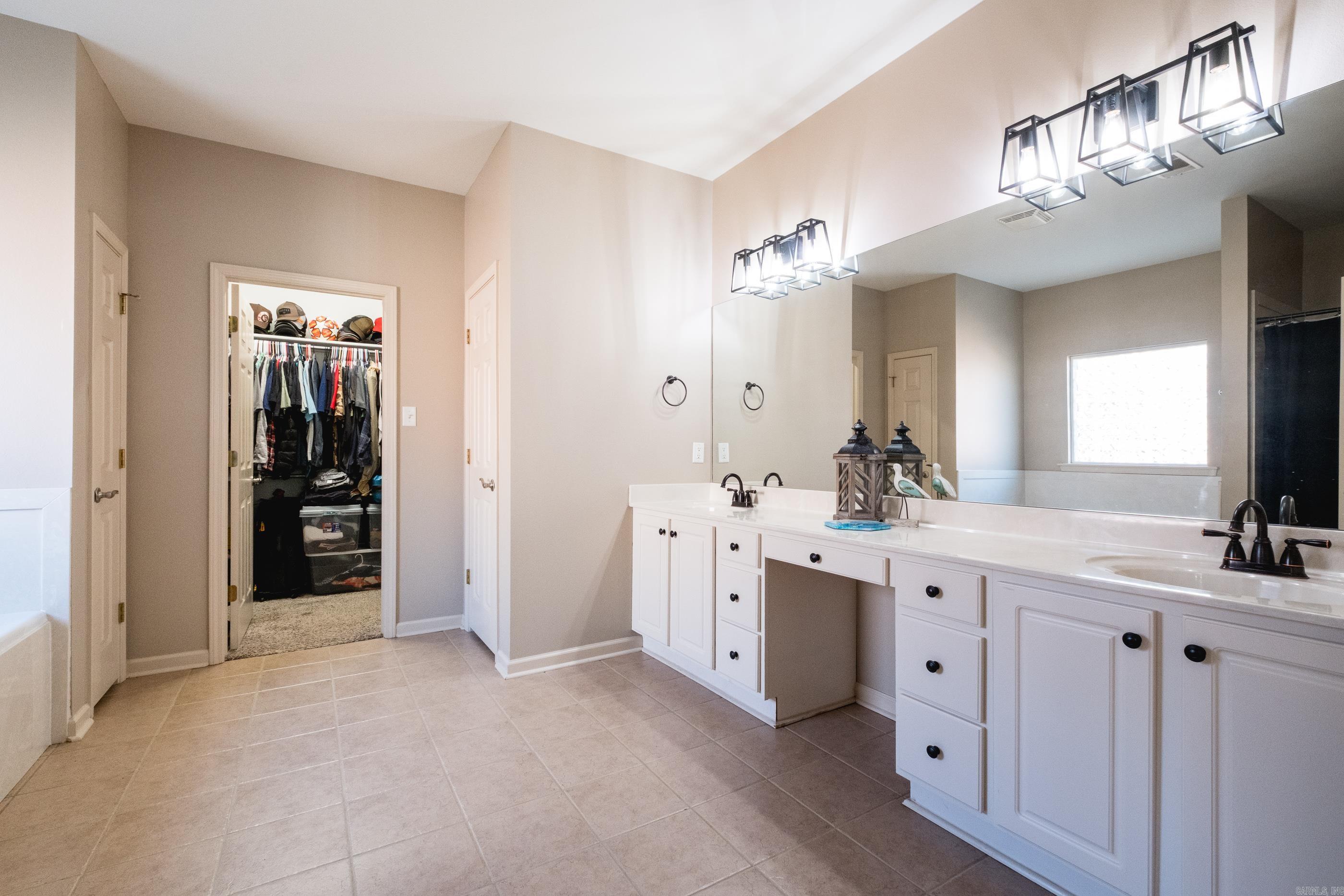 HURRICANE LAKE EST - Residential