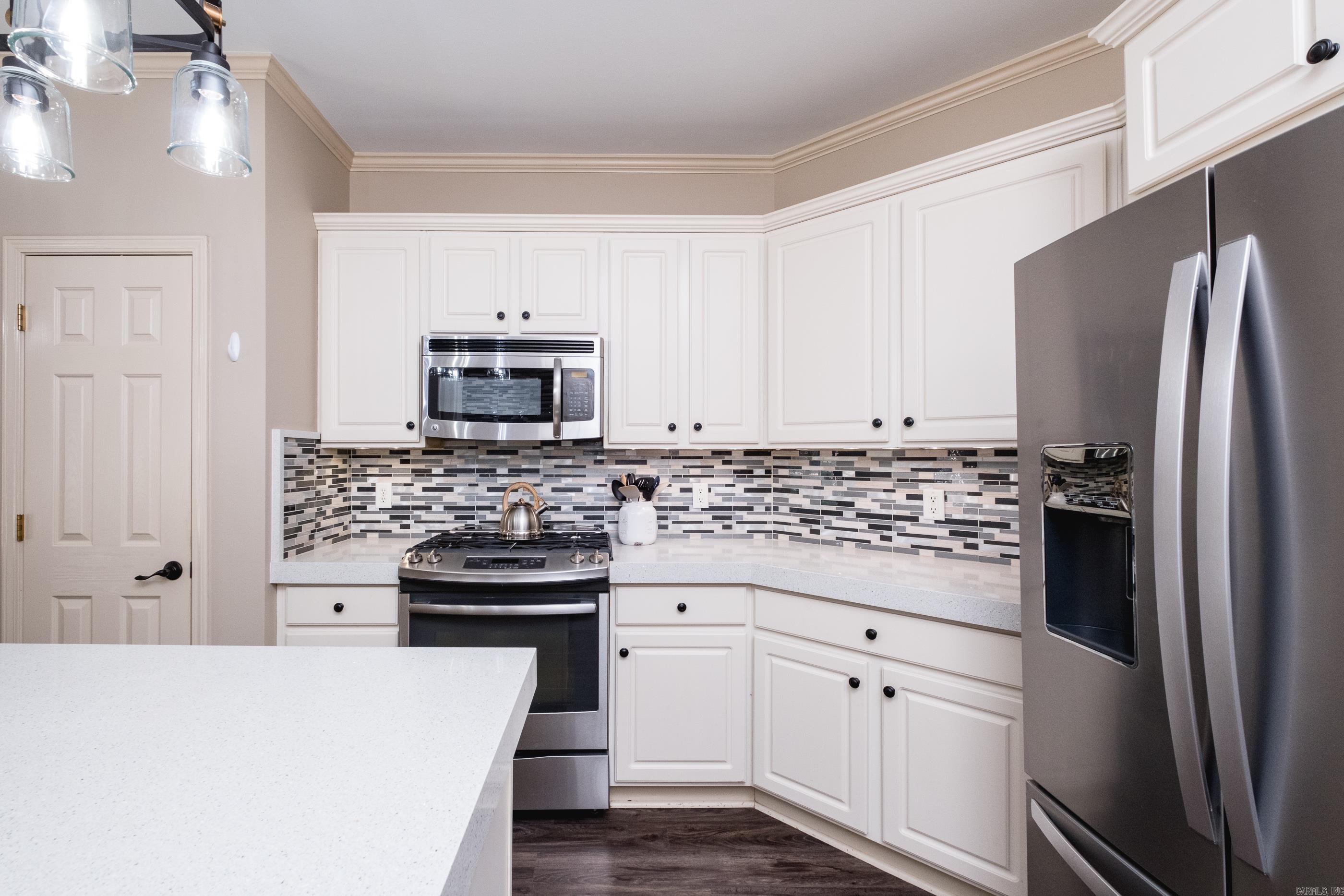 HURRICANE LAKE EST - Residential