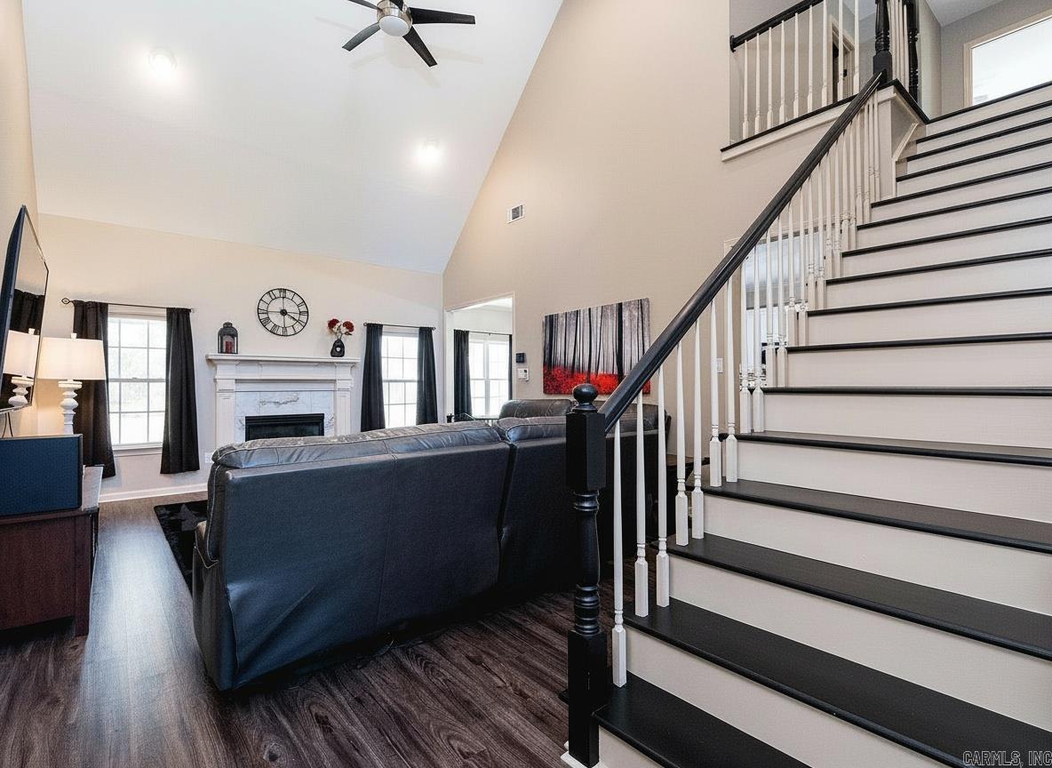 HURRICANE LAKE EST - Residential