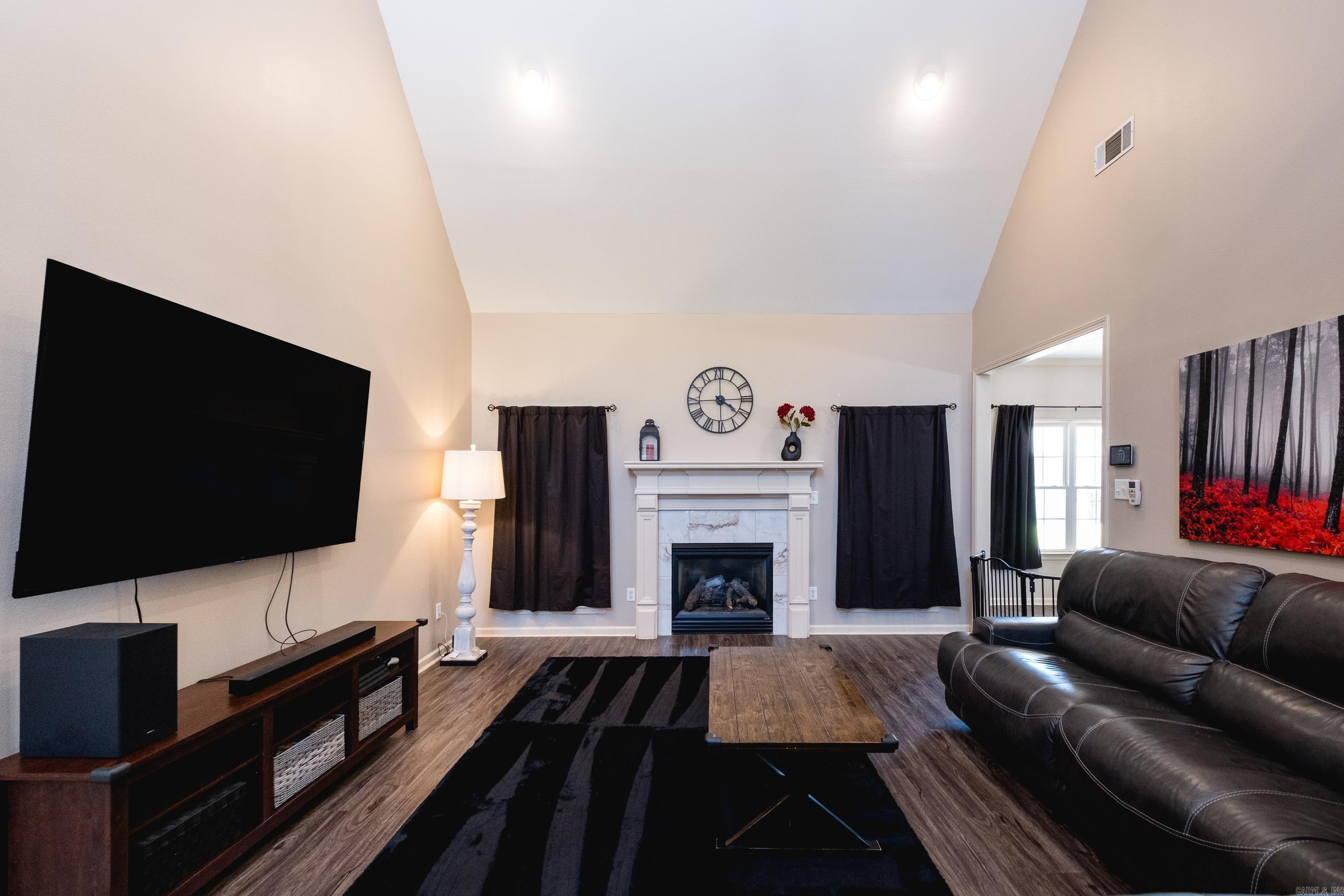 HURRICANE LAKE EST - Residential