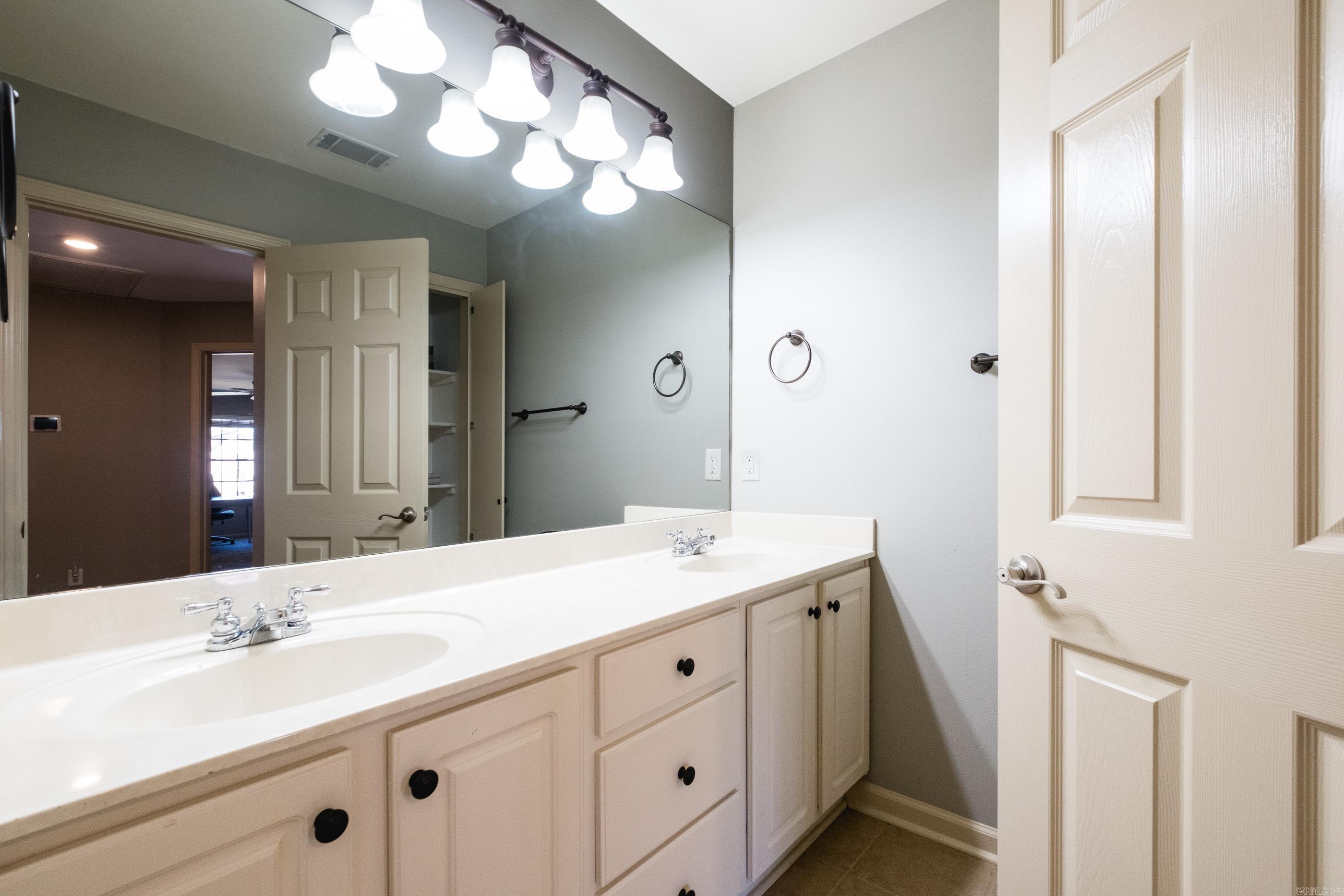 HURRICANE LAKE EST - Residential