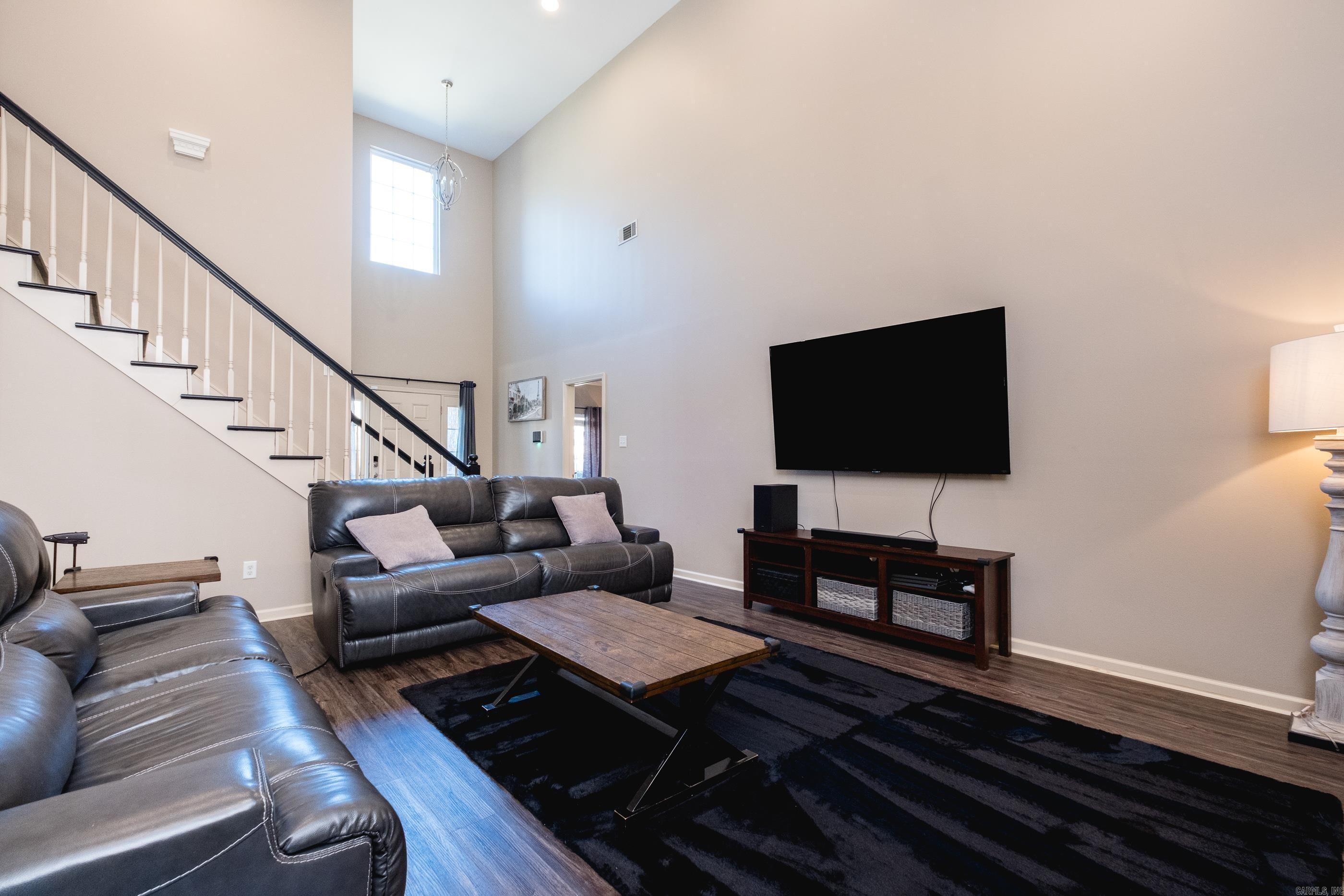 HURRICANE LAKE EST - Residential