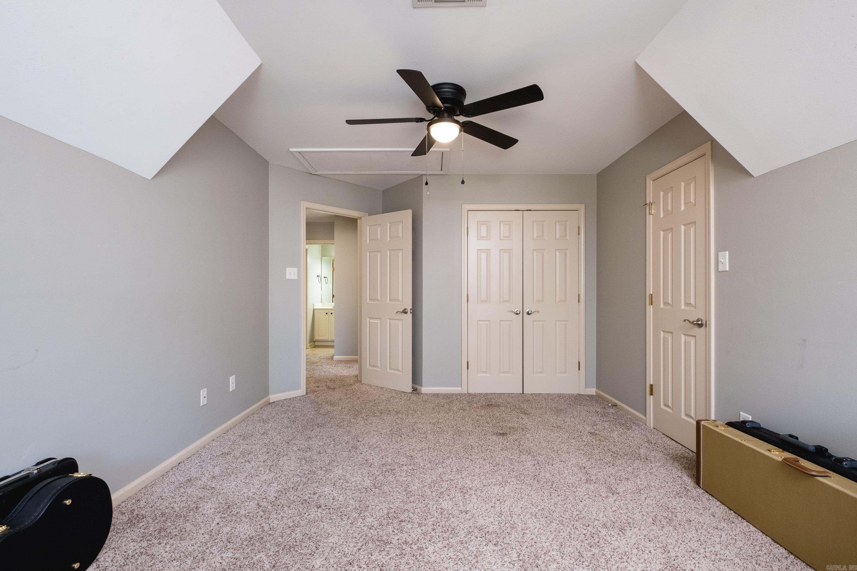 HURRICANE LAKE EST - Residential