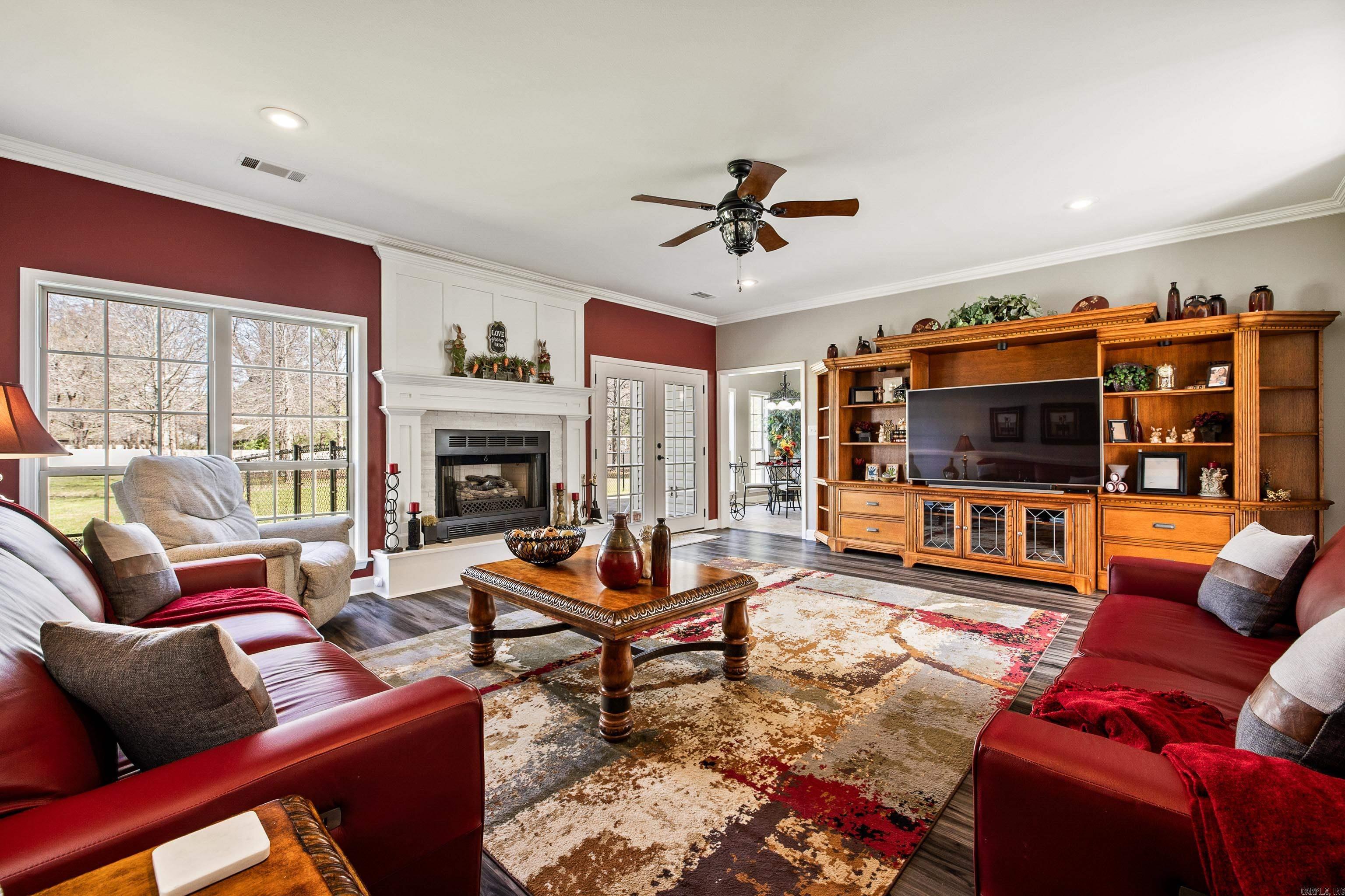 WHITE ROCK ESTATES - Residential