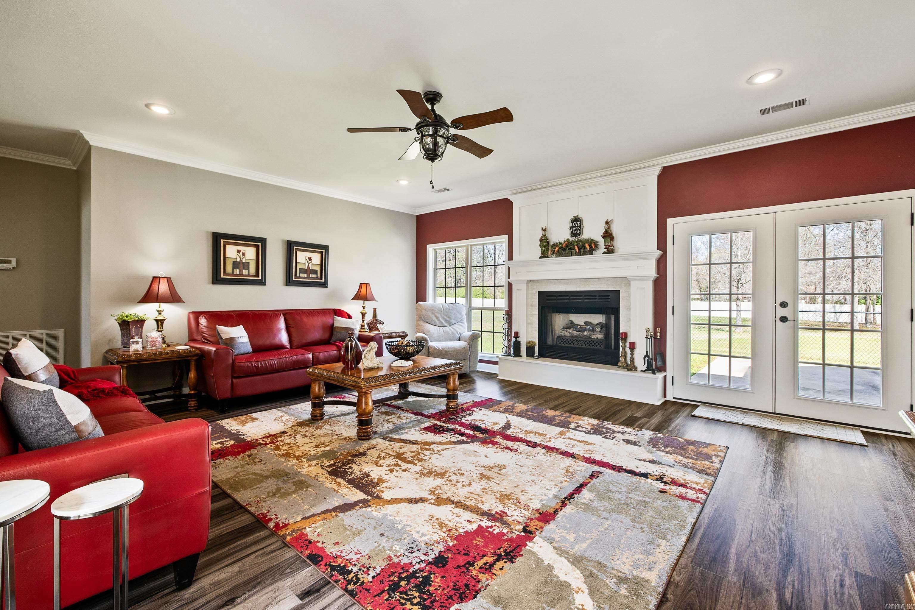 WHITE ROCK ESTATES - Residential