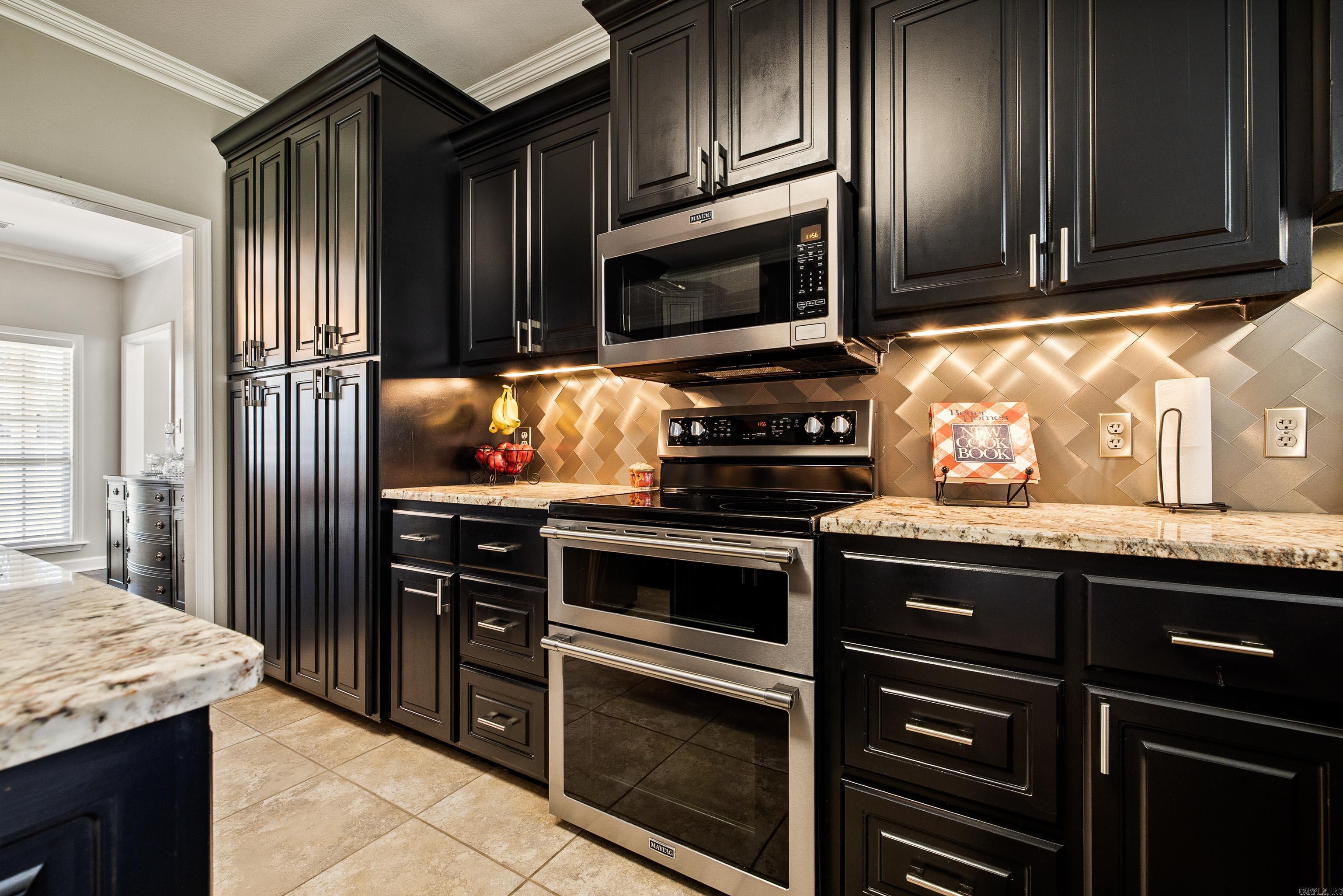 WHITE ROCK ESTATES - Residential