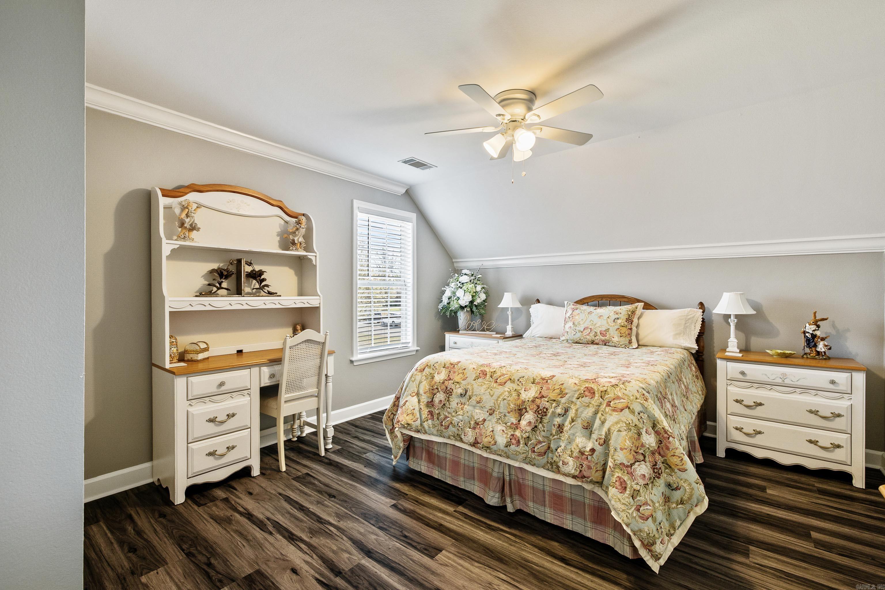 WHITE ROCK ESTATES - Residential