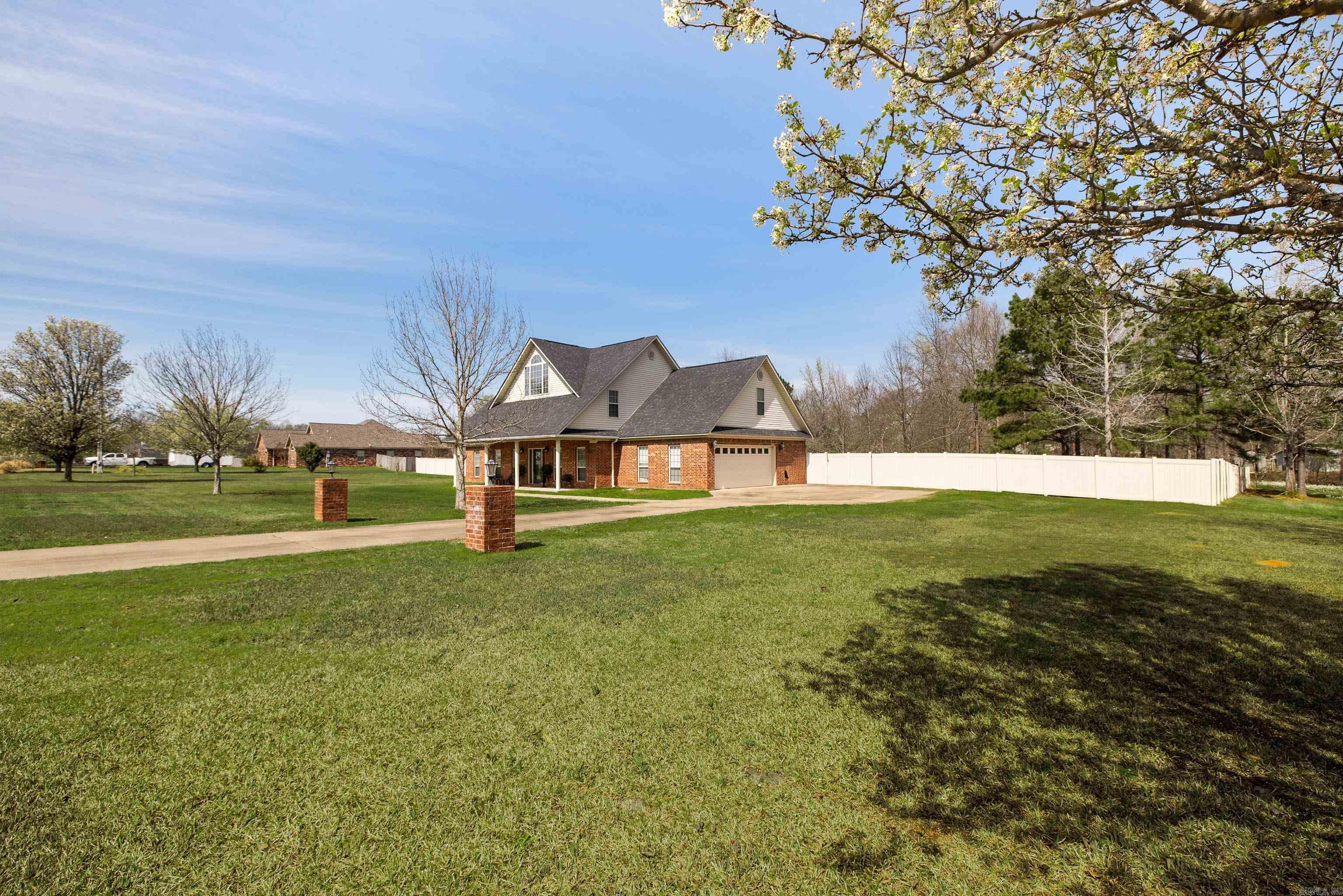 WHITE ROCK ESTATES - Residential