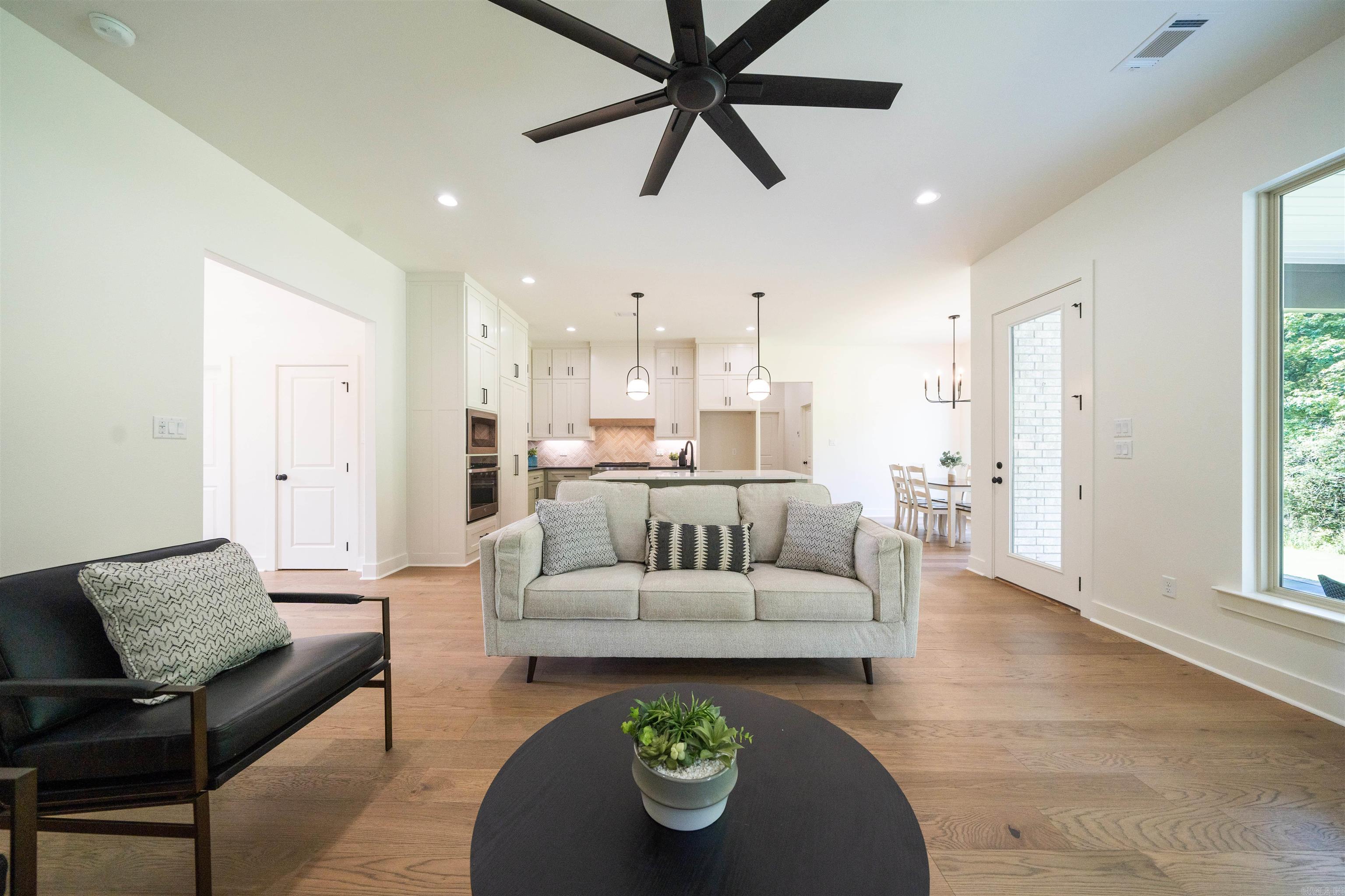 STONEBROOK - Residential Lease