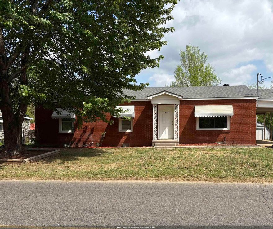 Open House April 12th 1:00-4:00 Updated home with new roof and new HVAC. Spacious kitchen, great room with large picture window that brings in the natural light, and inviting covered deck perfect for entertaining and family cookouts. Convenient to schools and downtown Malvern.   12 x20 Storage Building