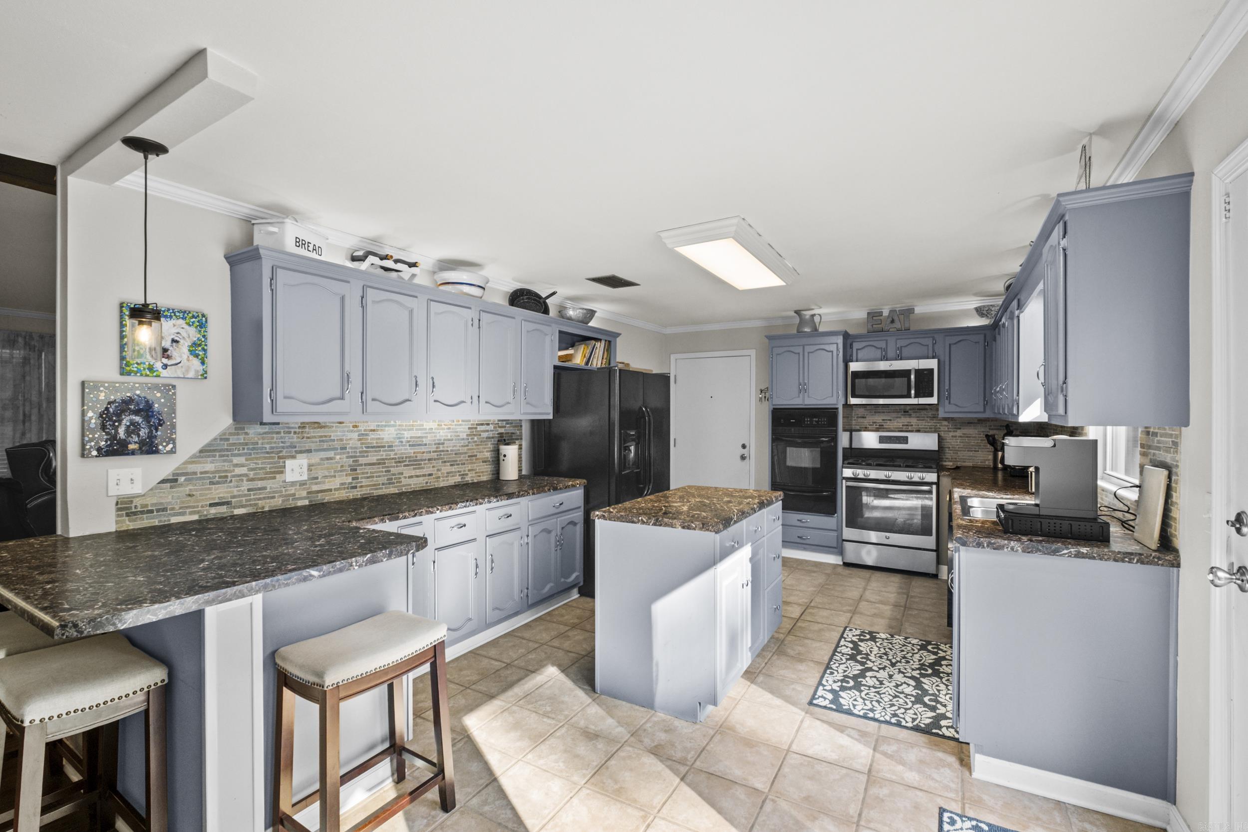 SILVER OAKS - Residential