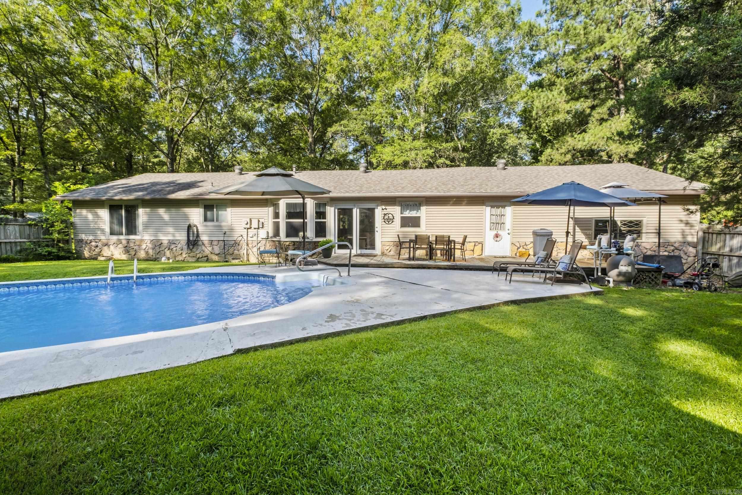 SILVER OAKS - Residential