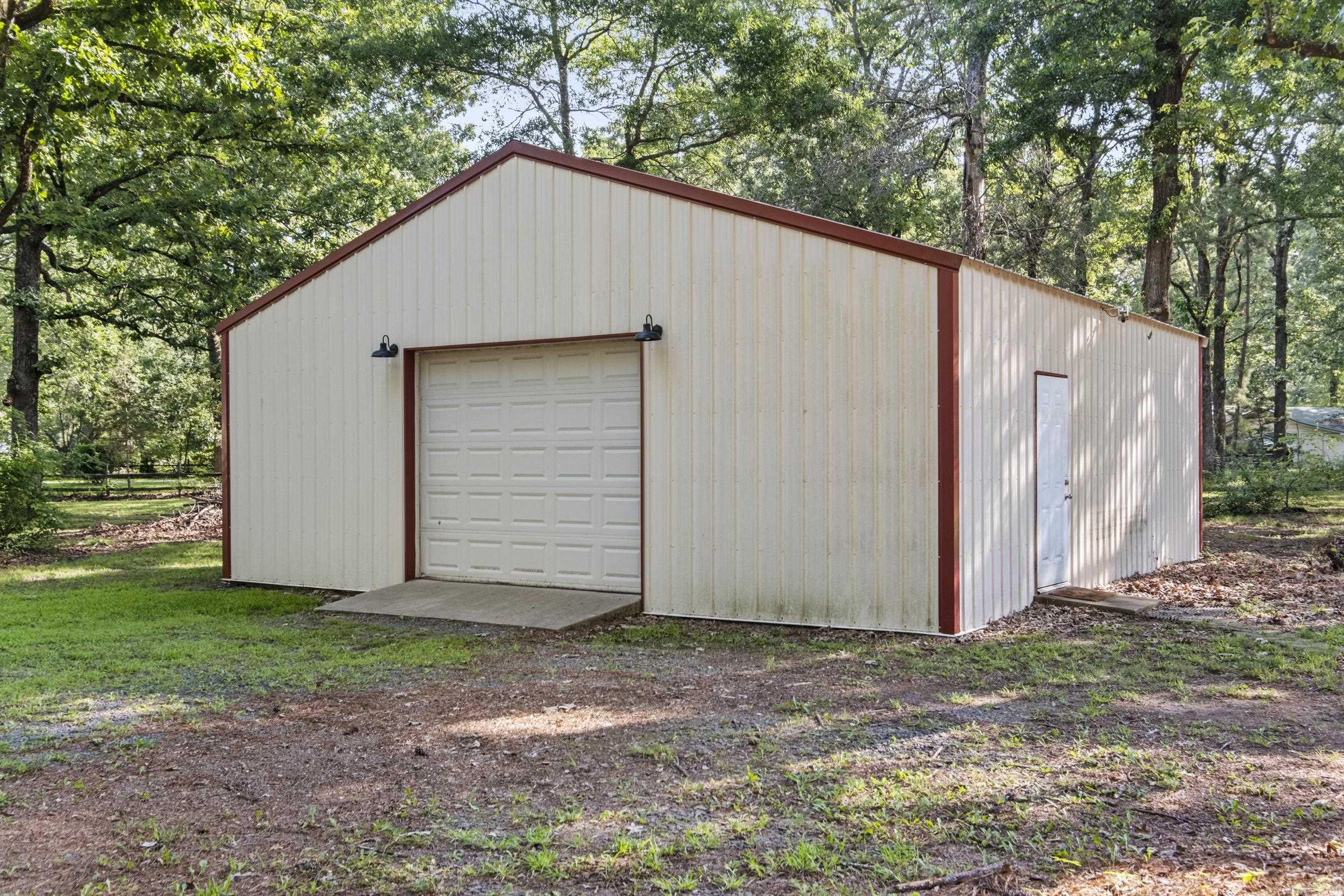 SILVER OAKS - Residential