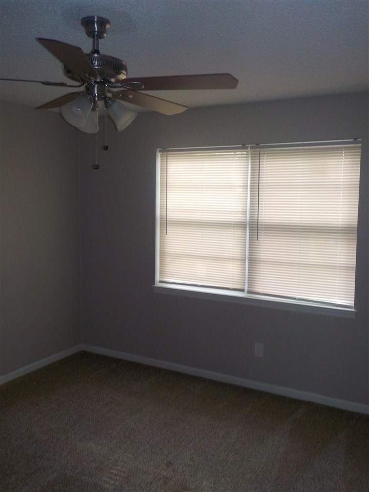 Twin Lakes - Residential Lease