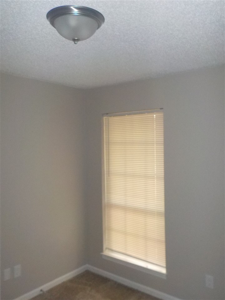 Twin Lakes - Residential Lease