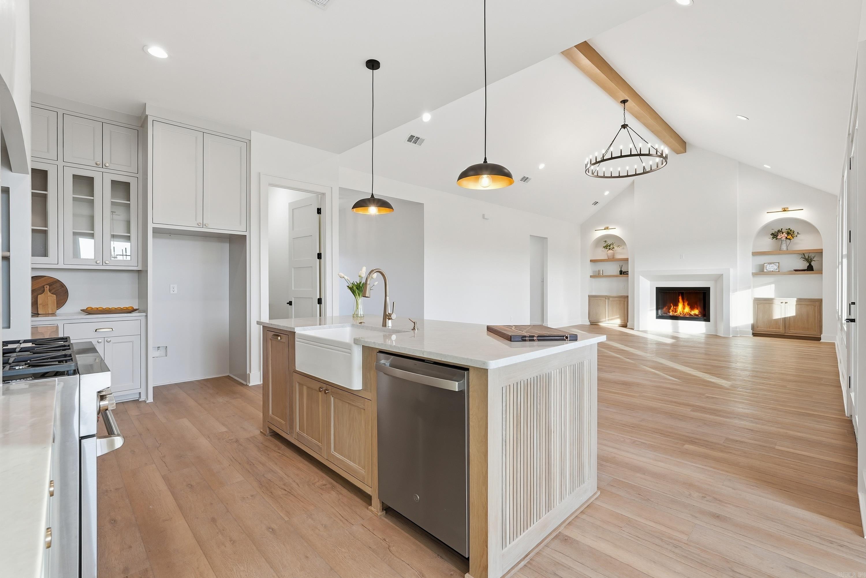 REYNOLDS RIDGE - Residential