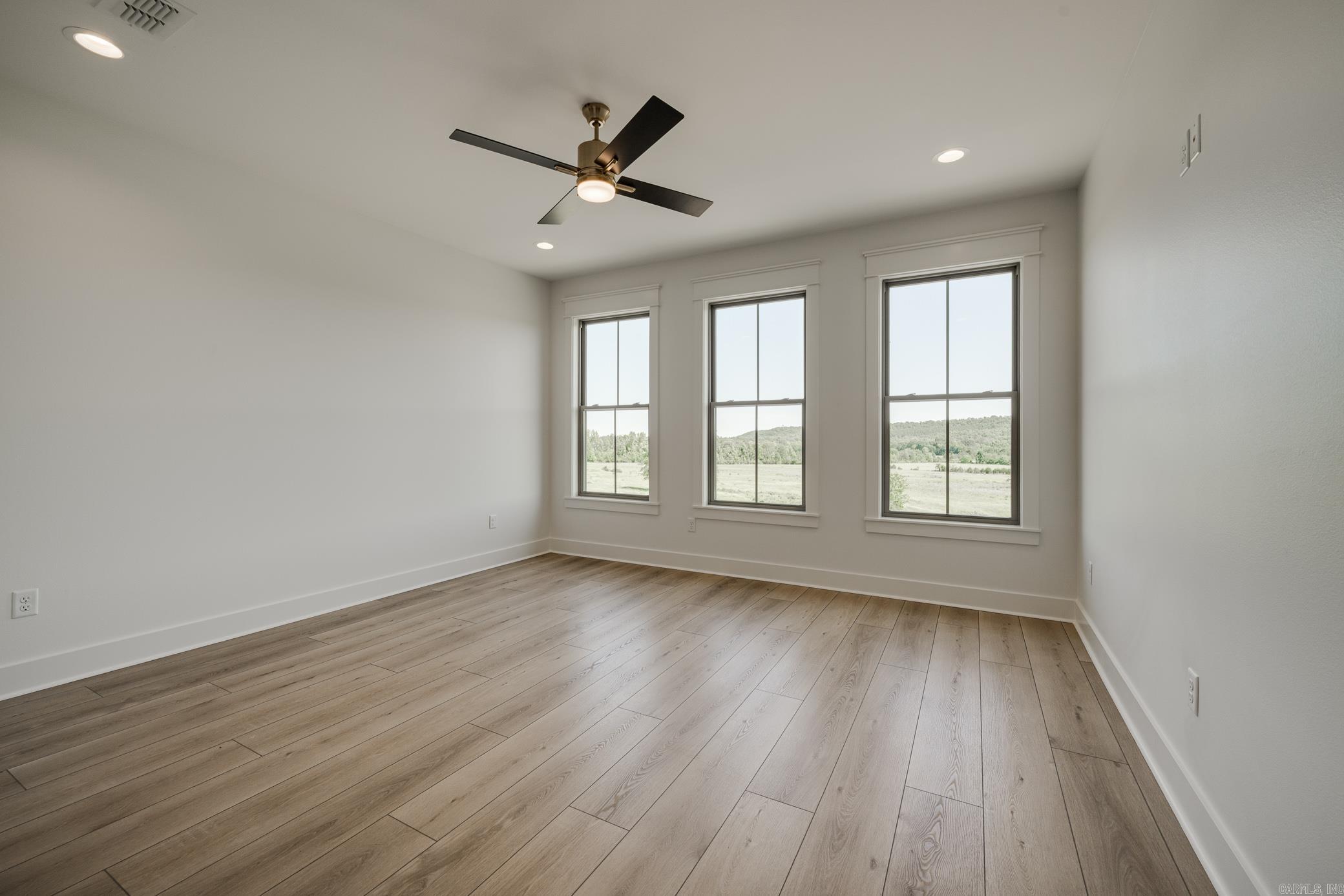 REYNOLDS RIDGE - Residential