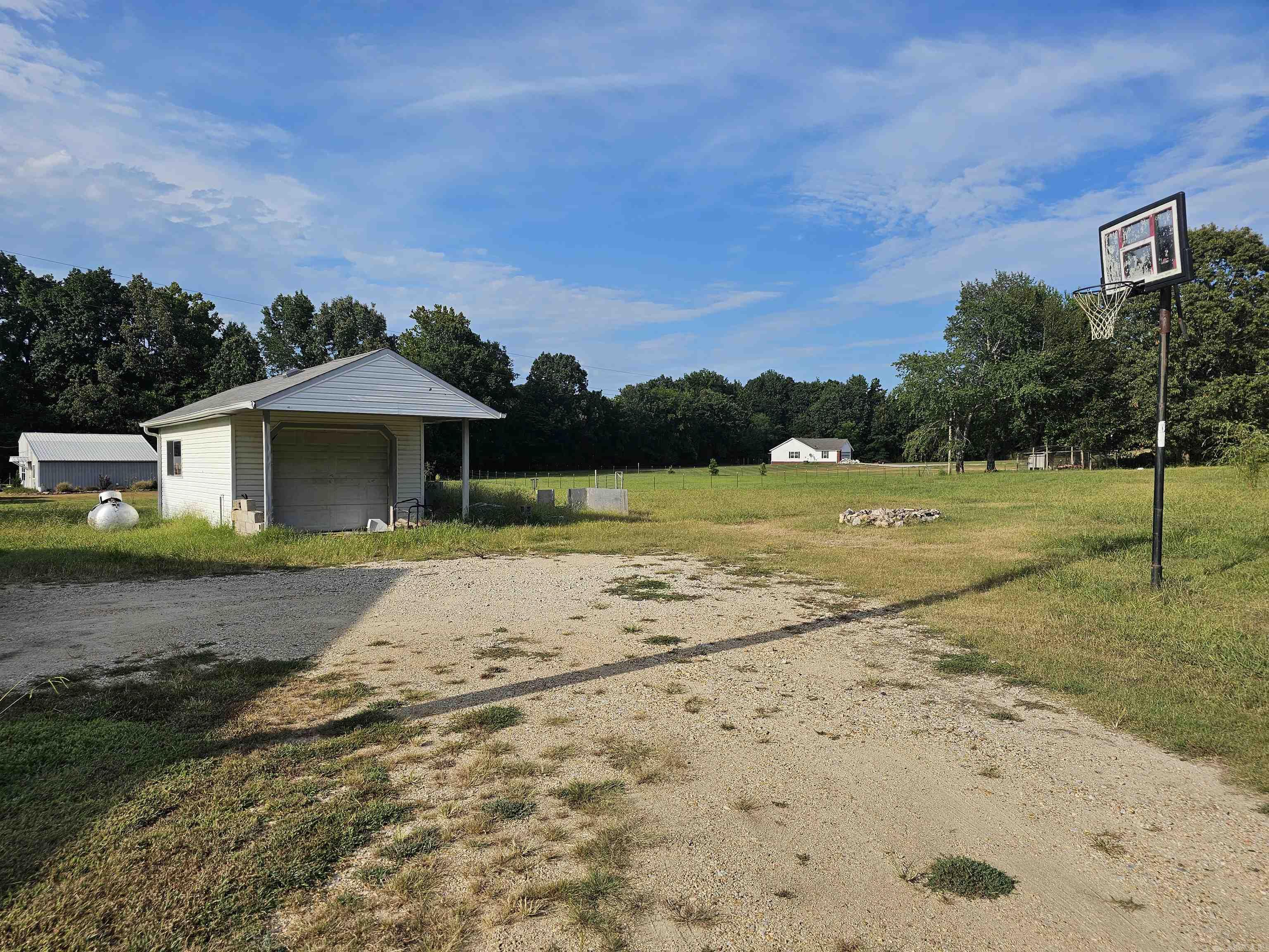 SILVER SPRINGS - Residential