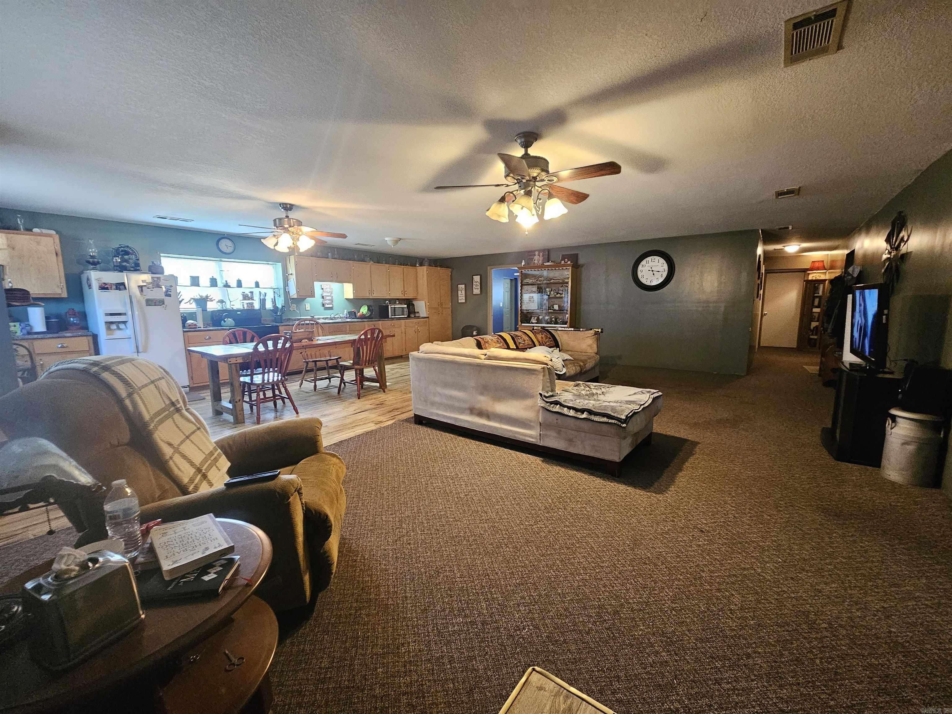 SILVER SPRINGS - Residential