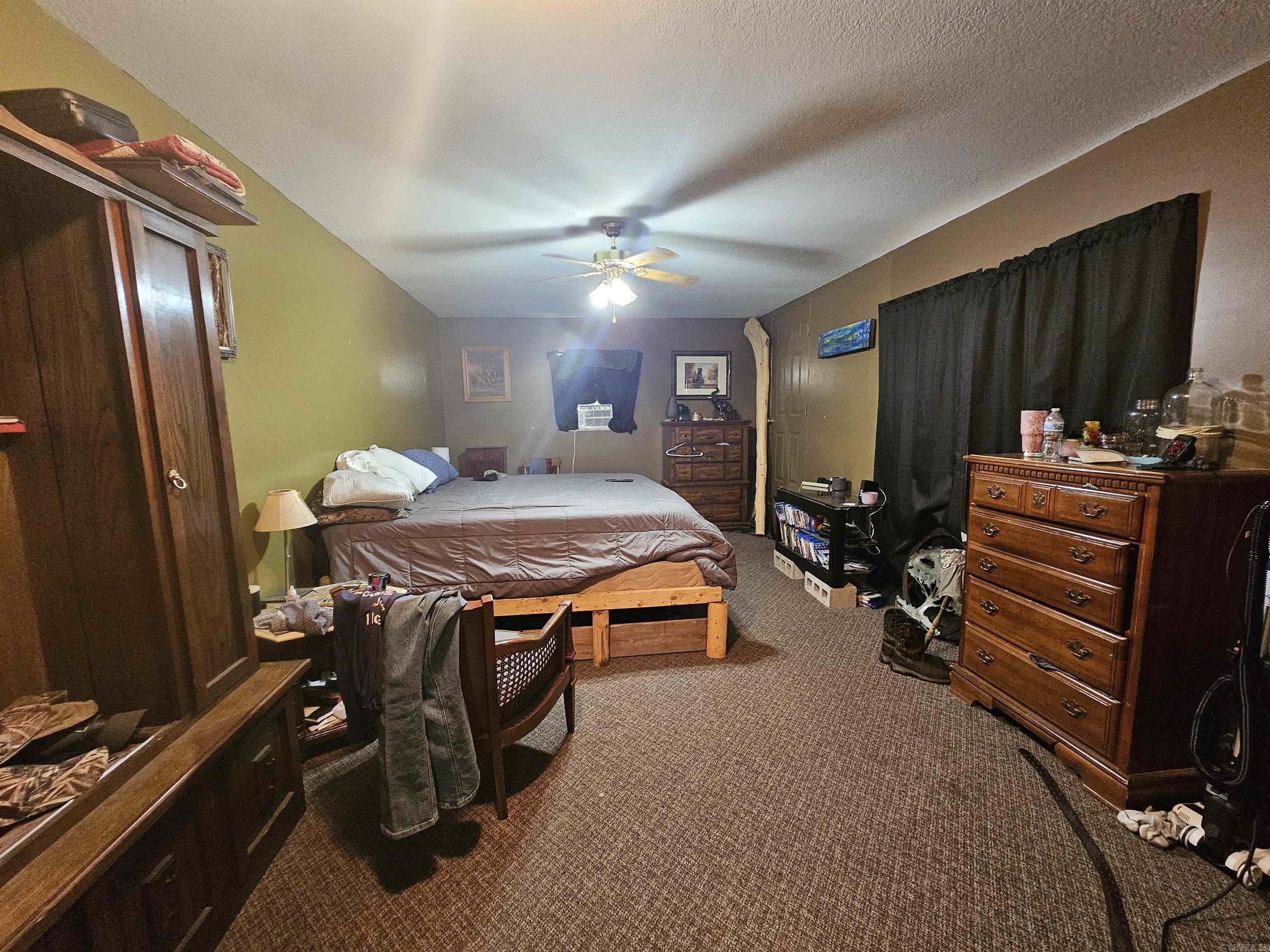 SILVER SPRINGS - Residential